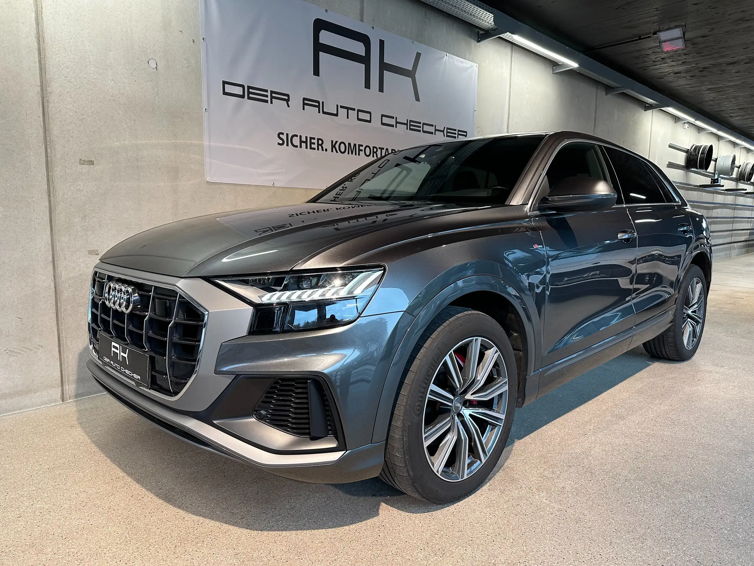 Audi - Q8