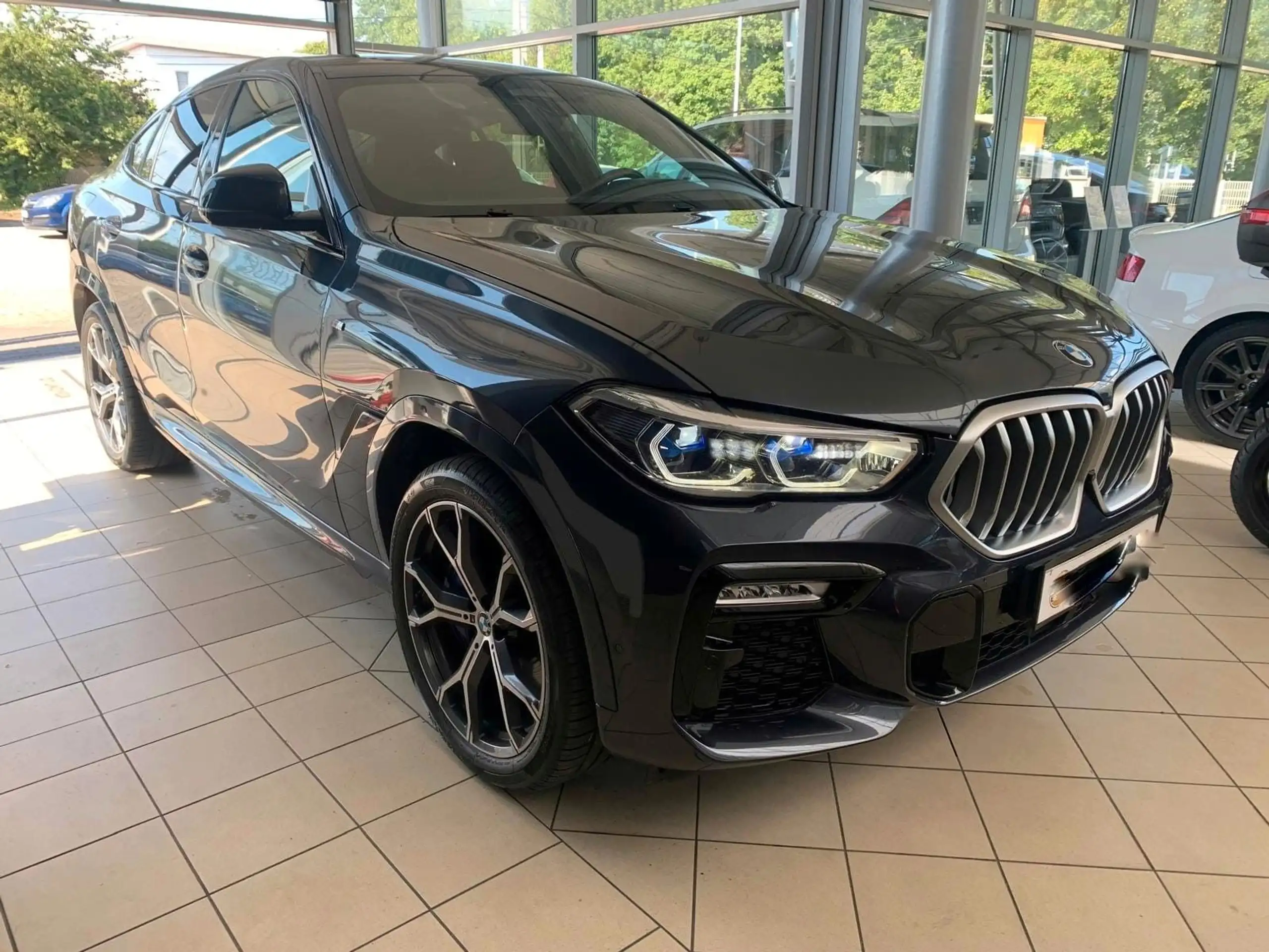 BMW - X6