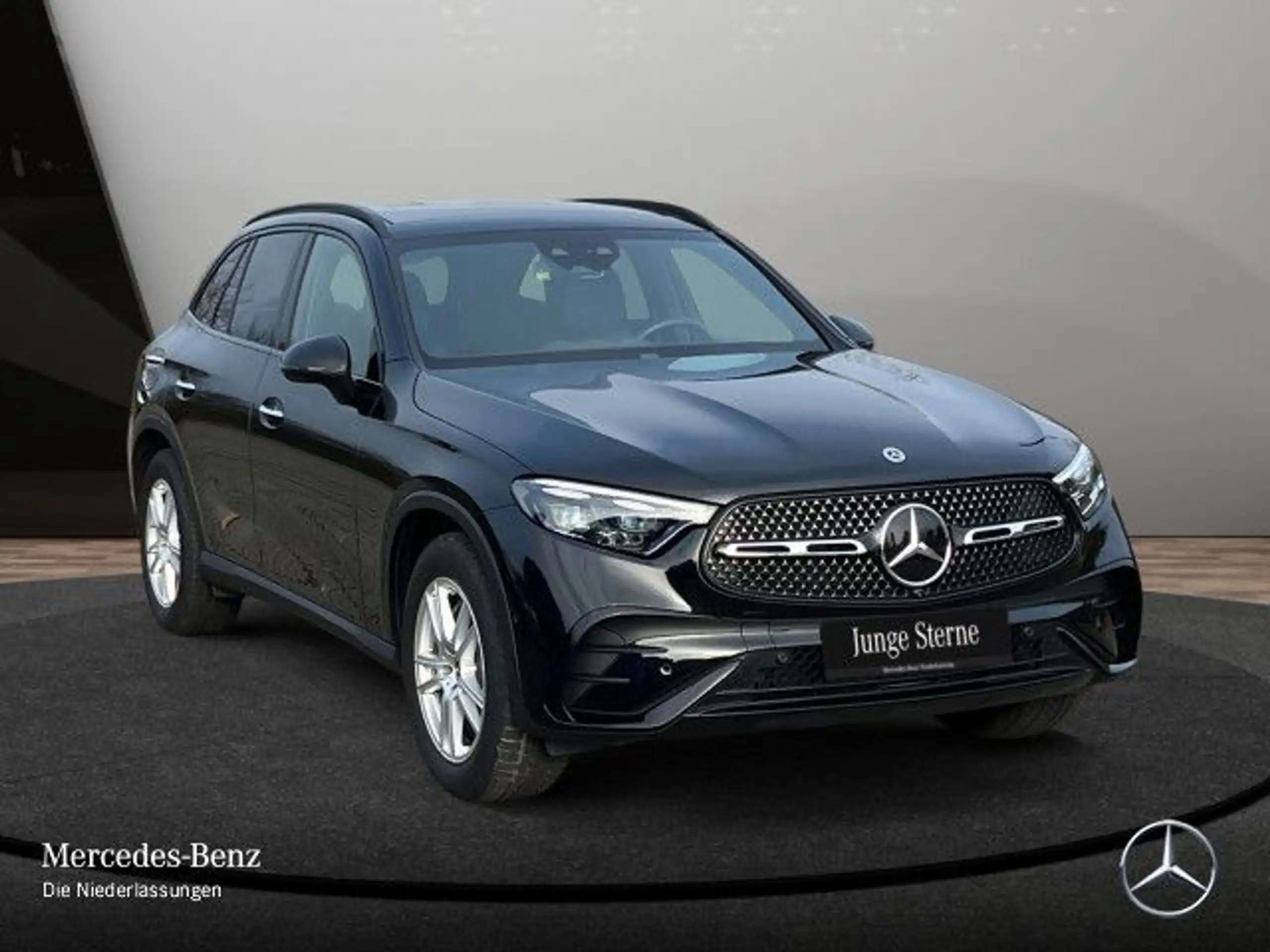 Mercedes-Benz - GLC 300