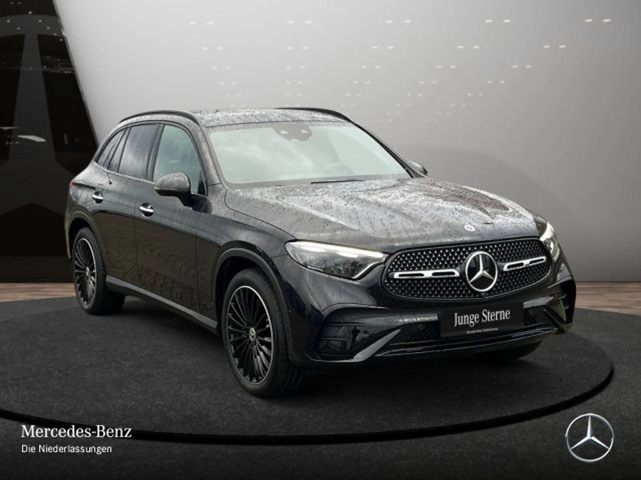 Mercedes-Benz - GLC 300