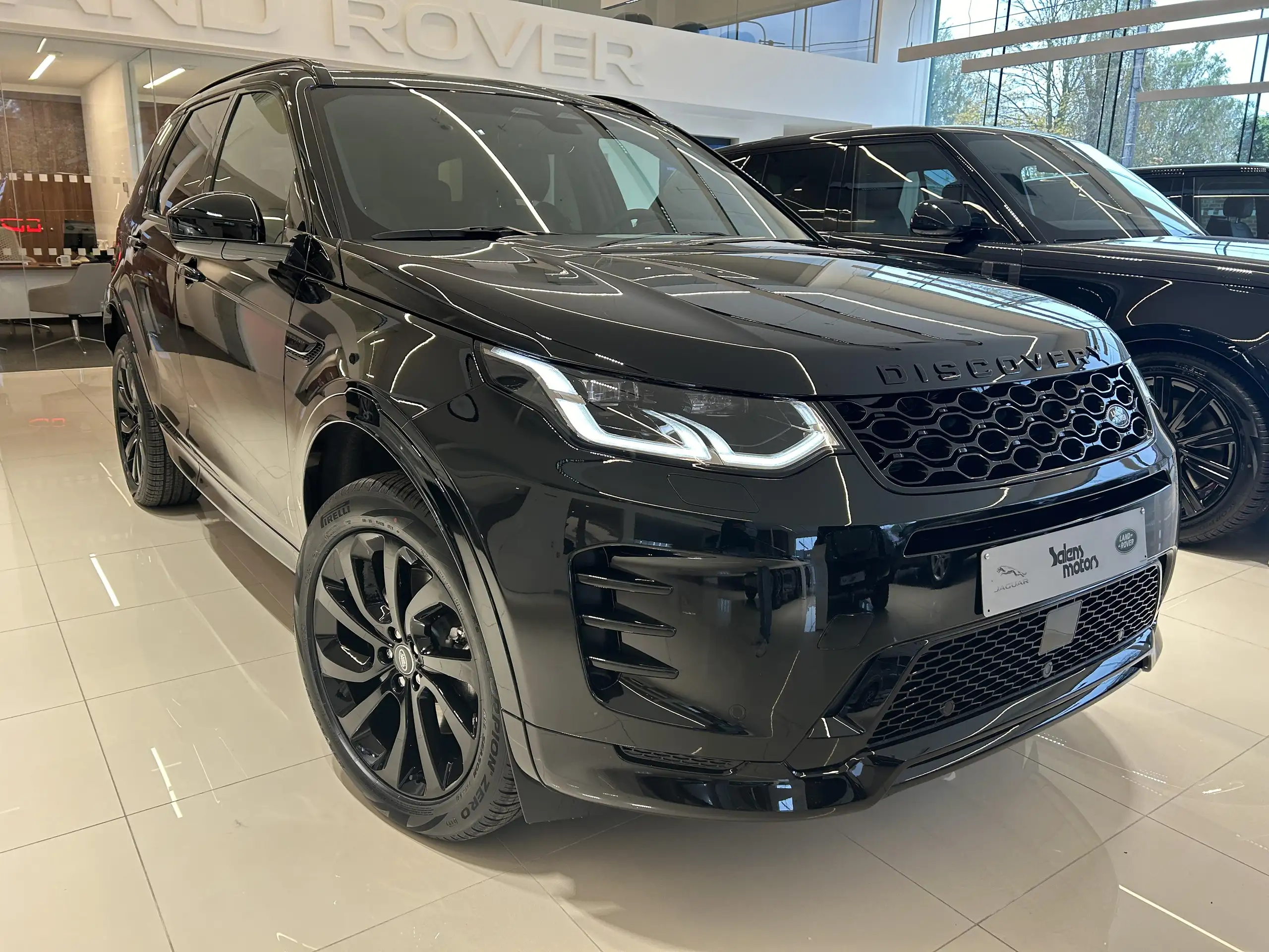 Land Rover - Discovery Sport