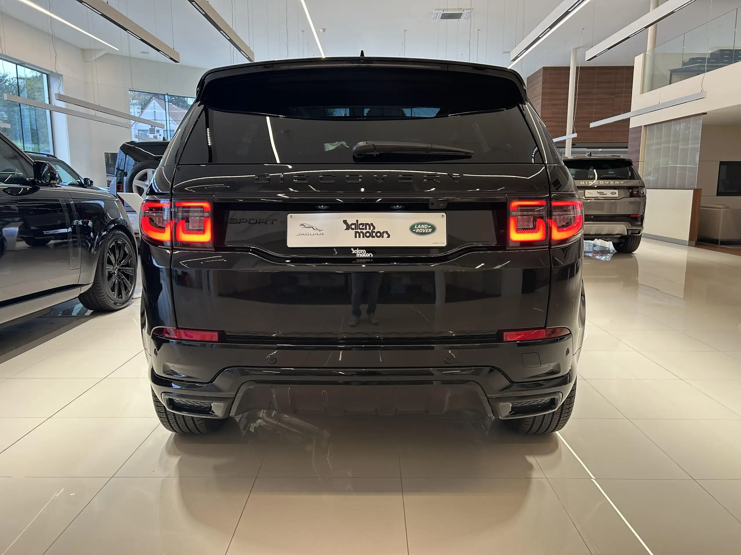 Land Rover - Discovery Sport