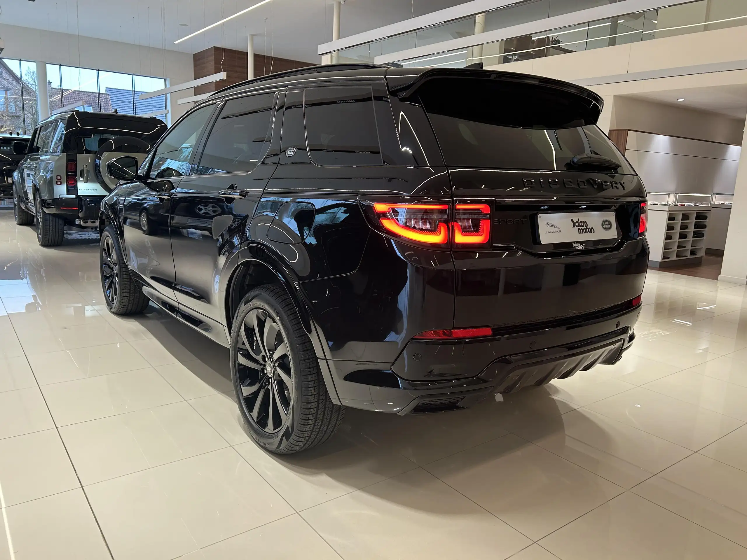 Land Rover - Discovery Sport