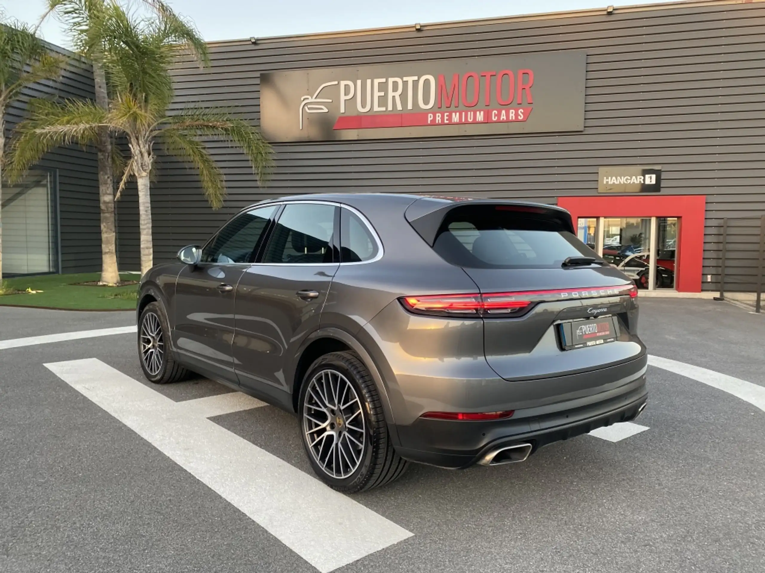 Porsche - Cayenne