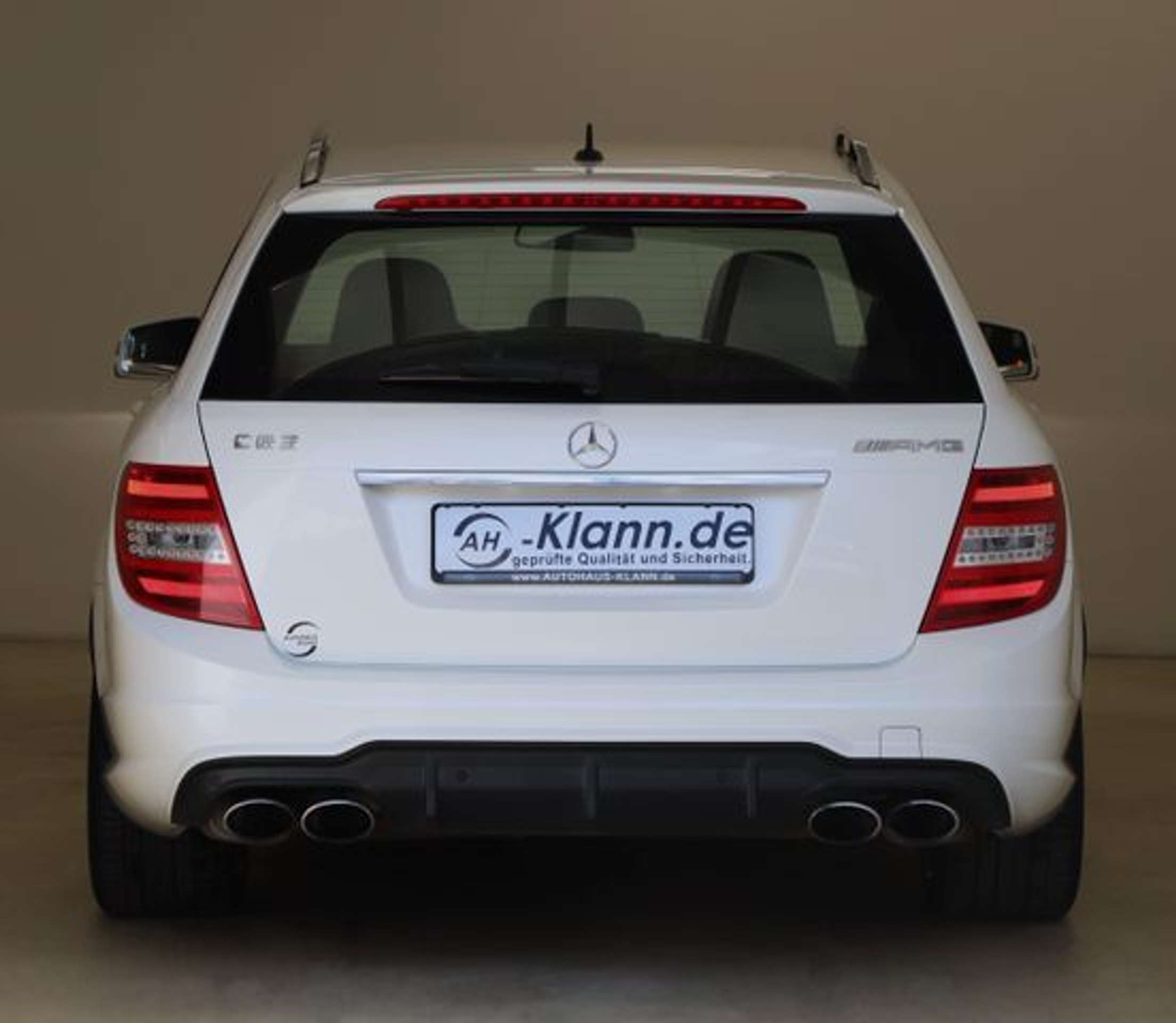 Mercedes-Benz - C 63 AMG