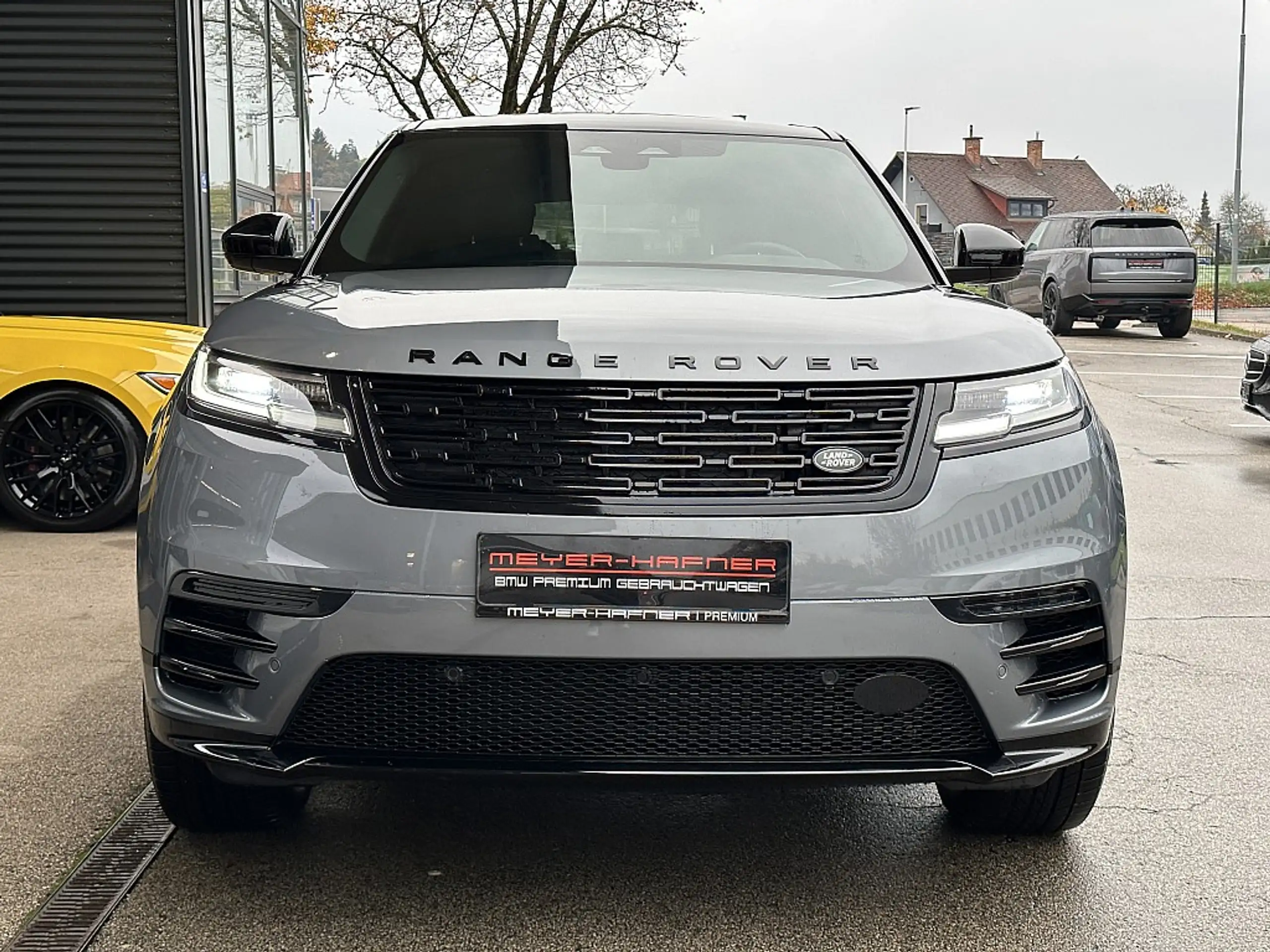 Land Rover - Range Rover Velar