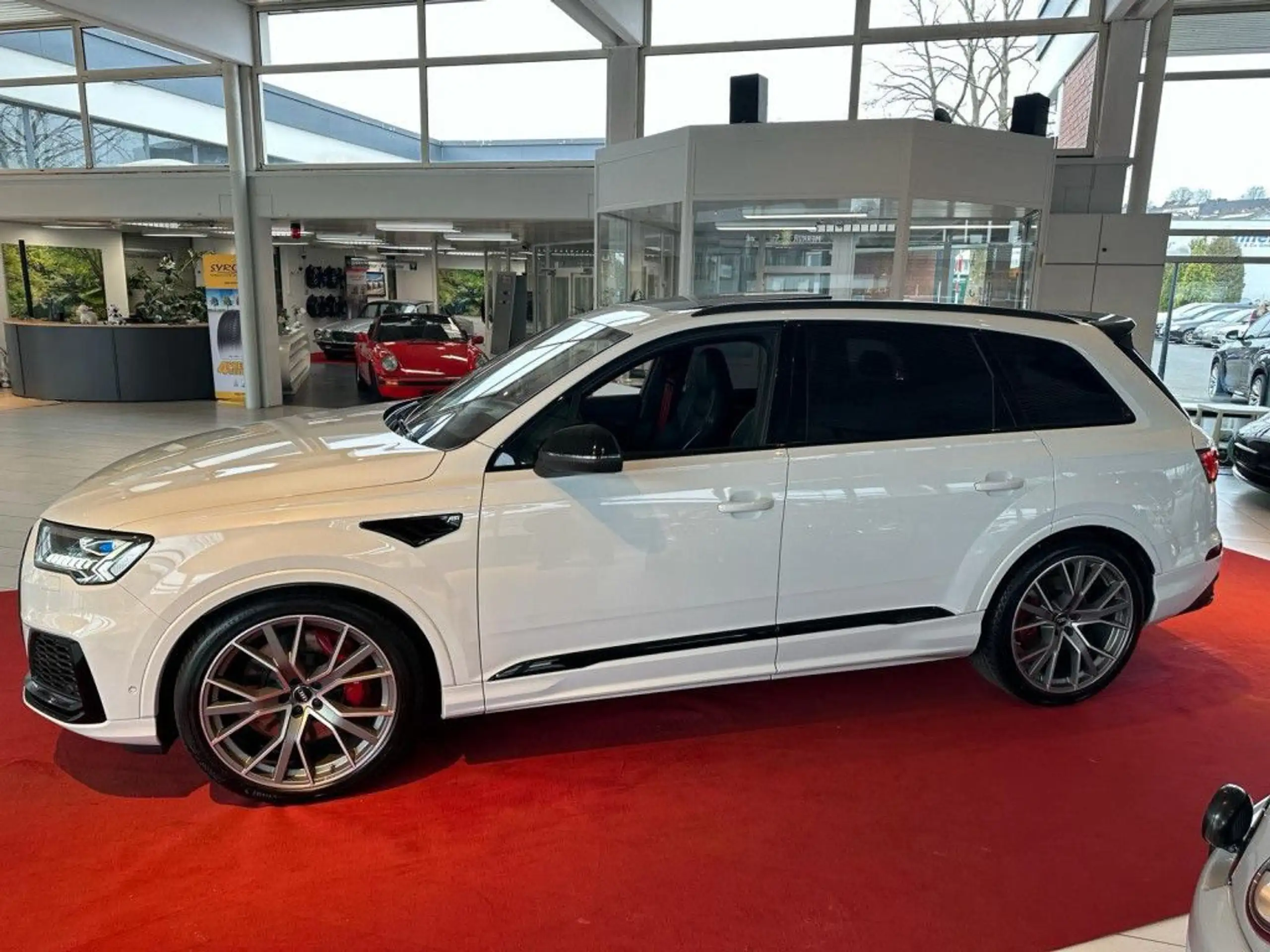 Audi - SQ7