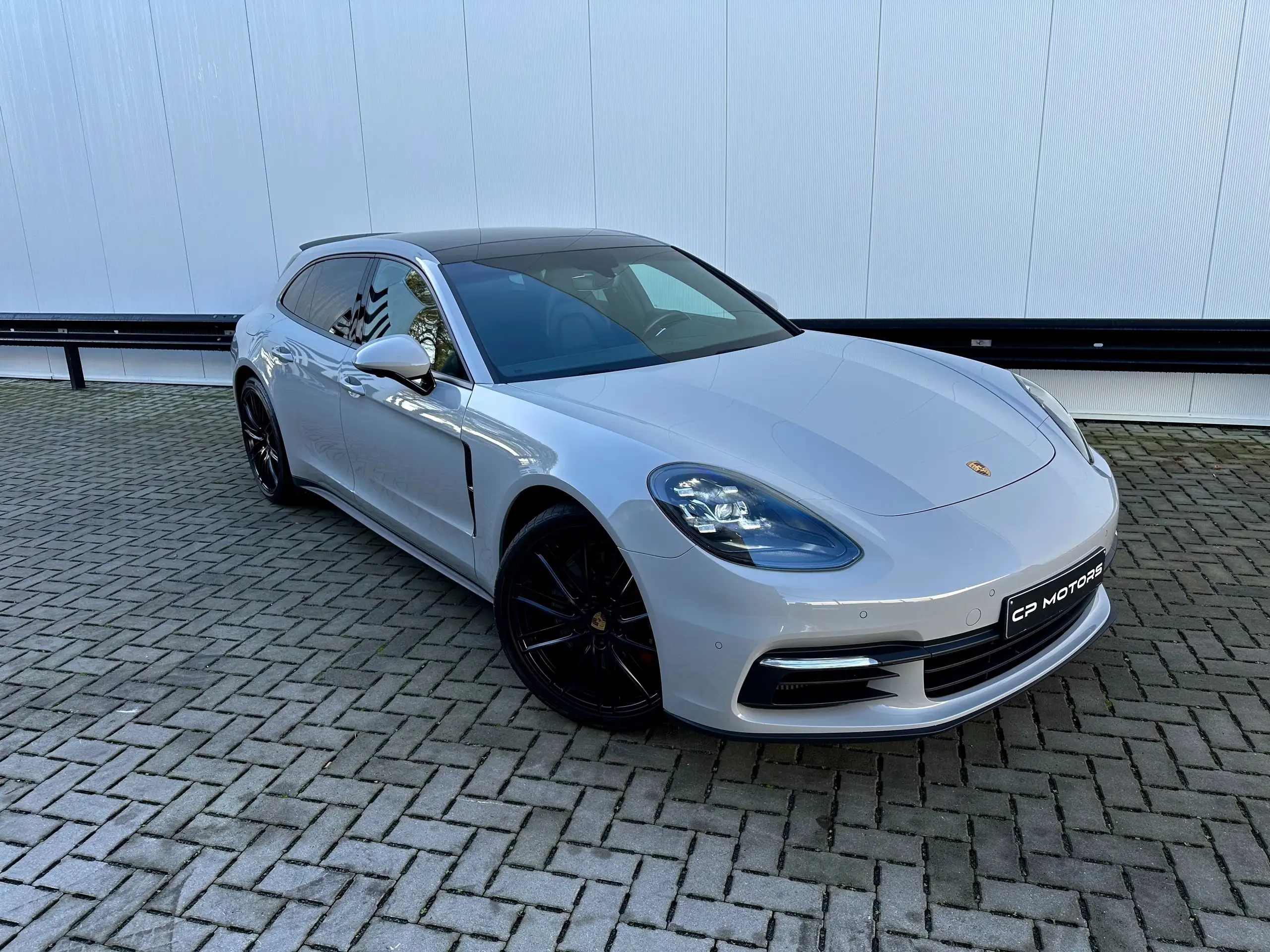 Porsche - Panamera