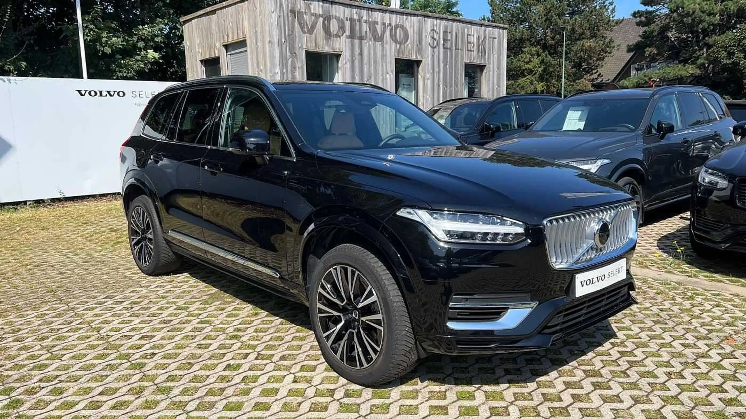 Volvo - XC90