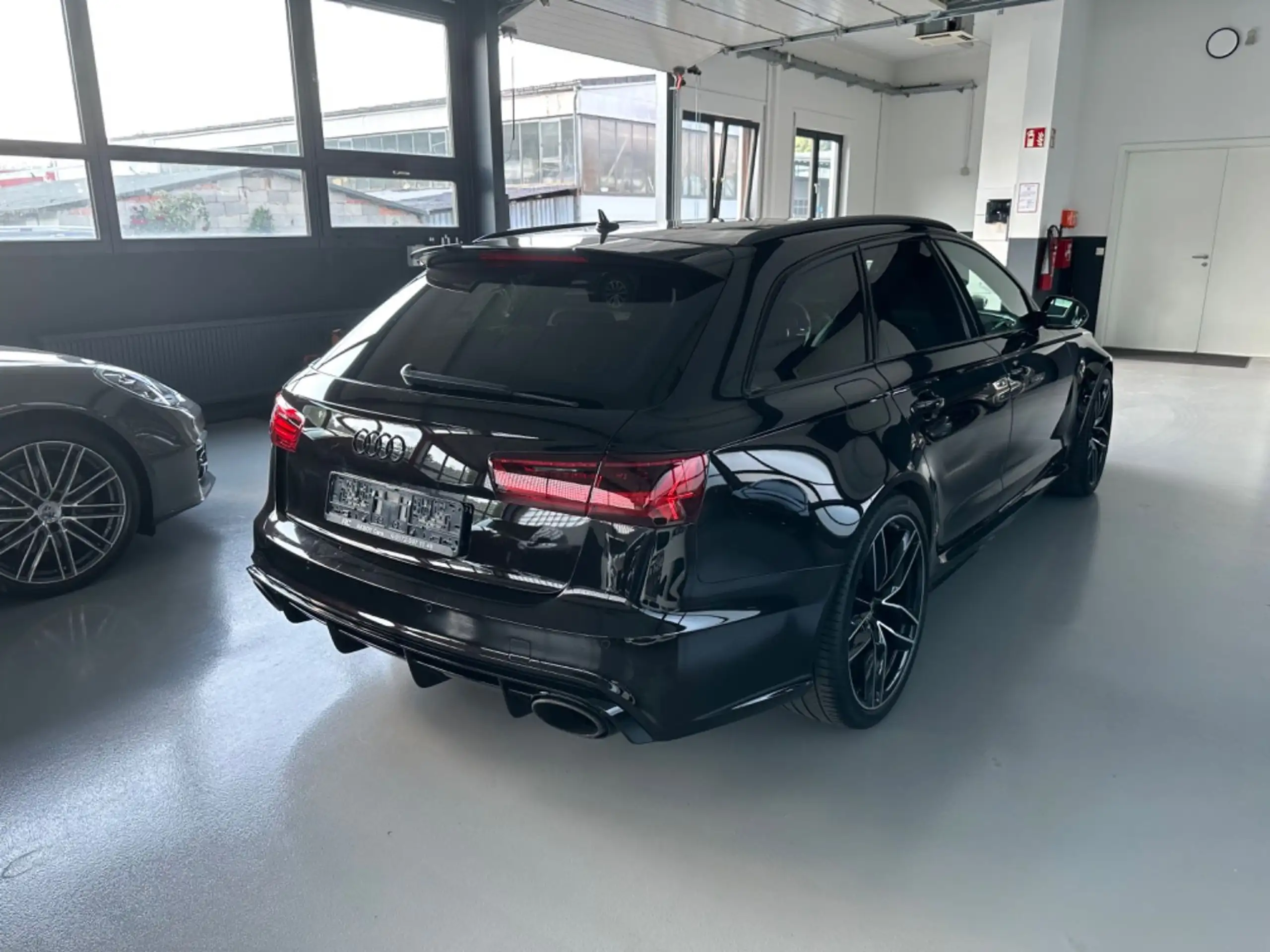 Audi - RS6