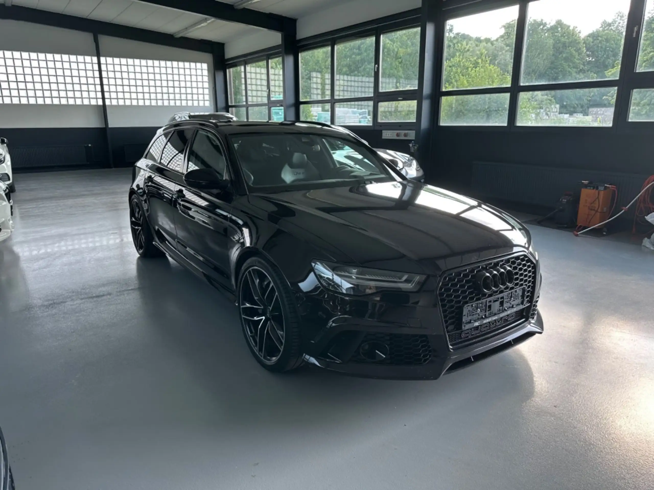 Audi - RS6