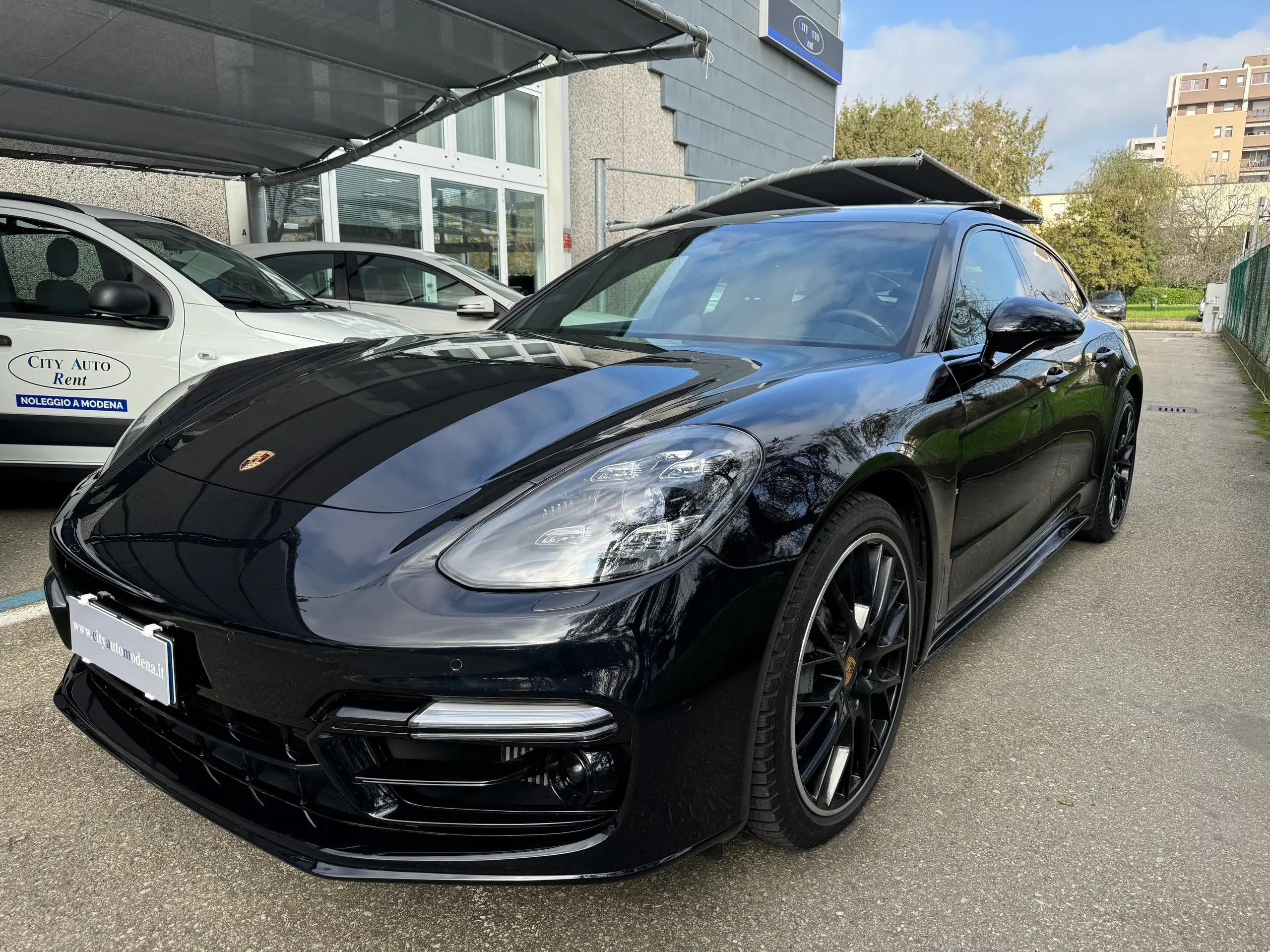 Porsche - Panamera