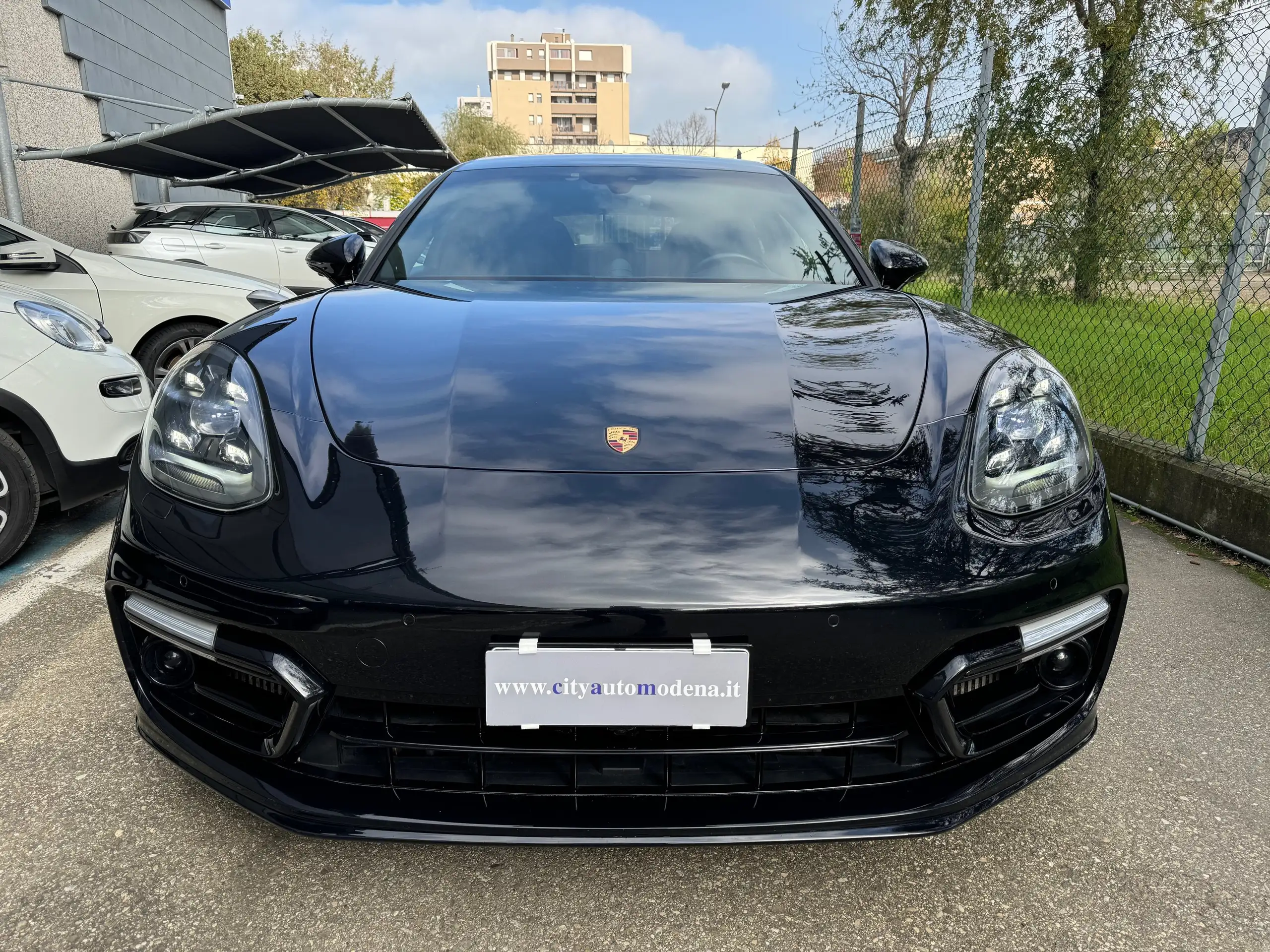 Porsche - Panamera