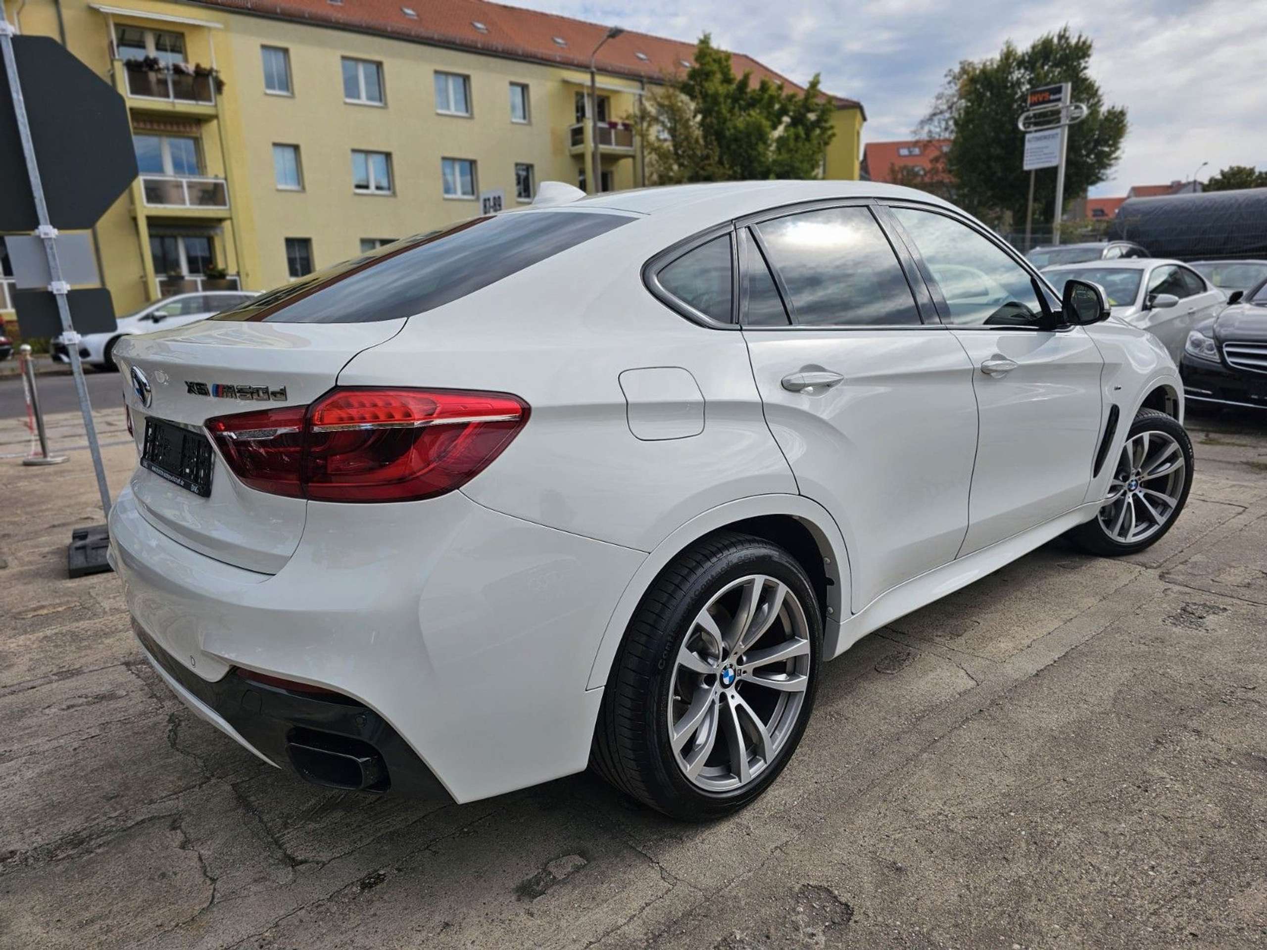 BMW - X6 M