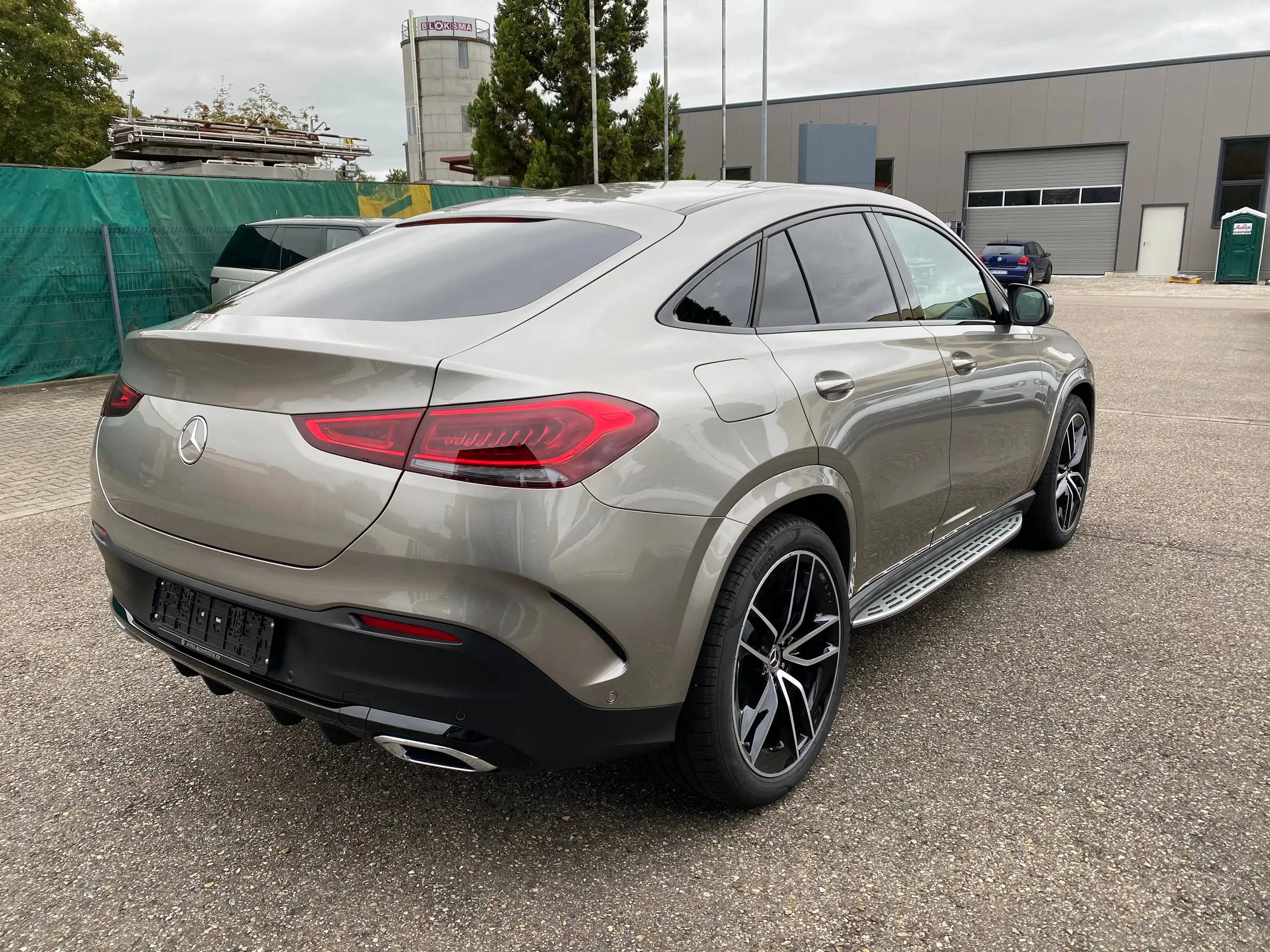 Mercedes-Benz - GLE 400