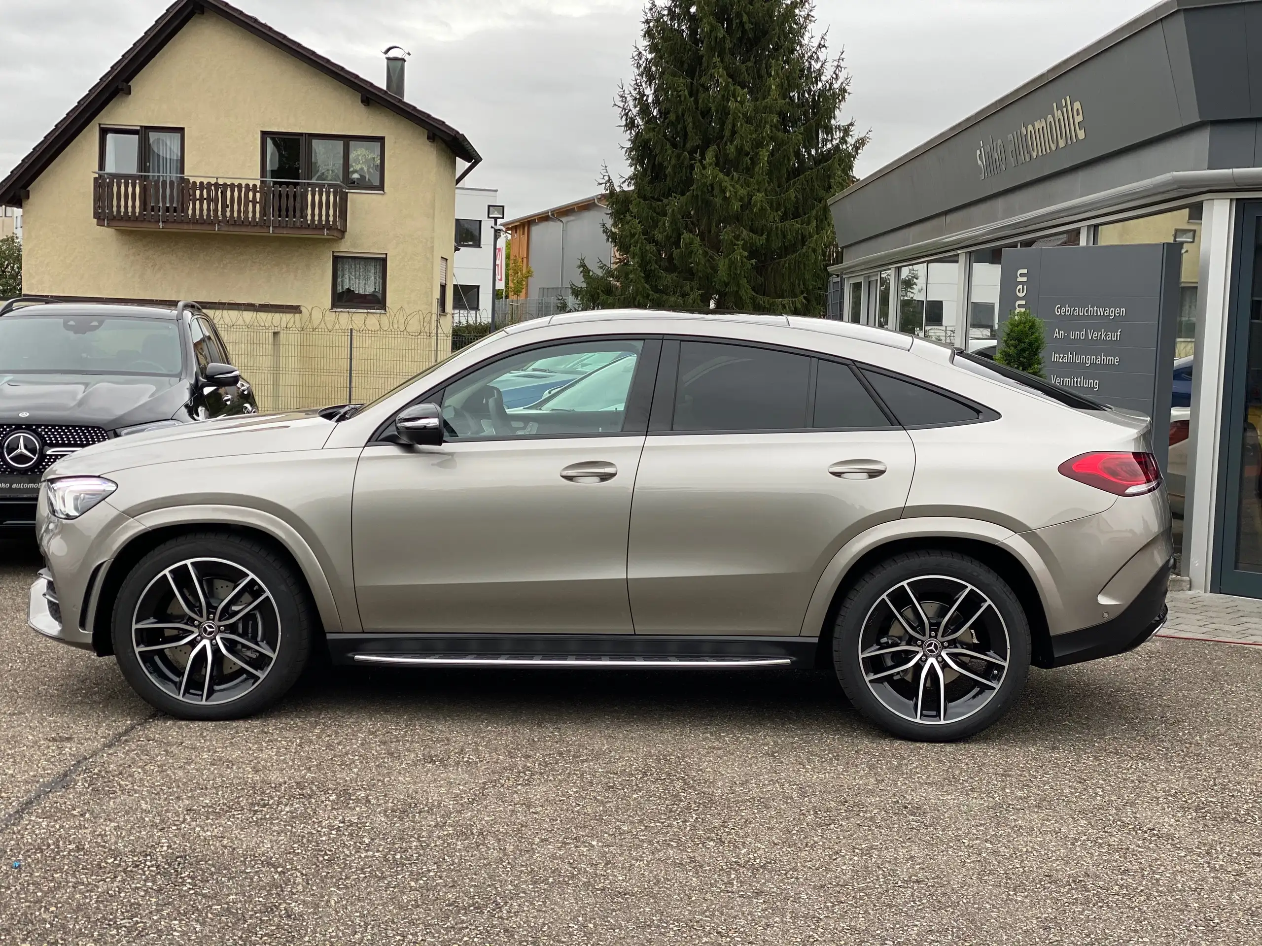 Mercedes-Benz - GLE 400