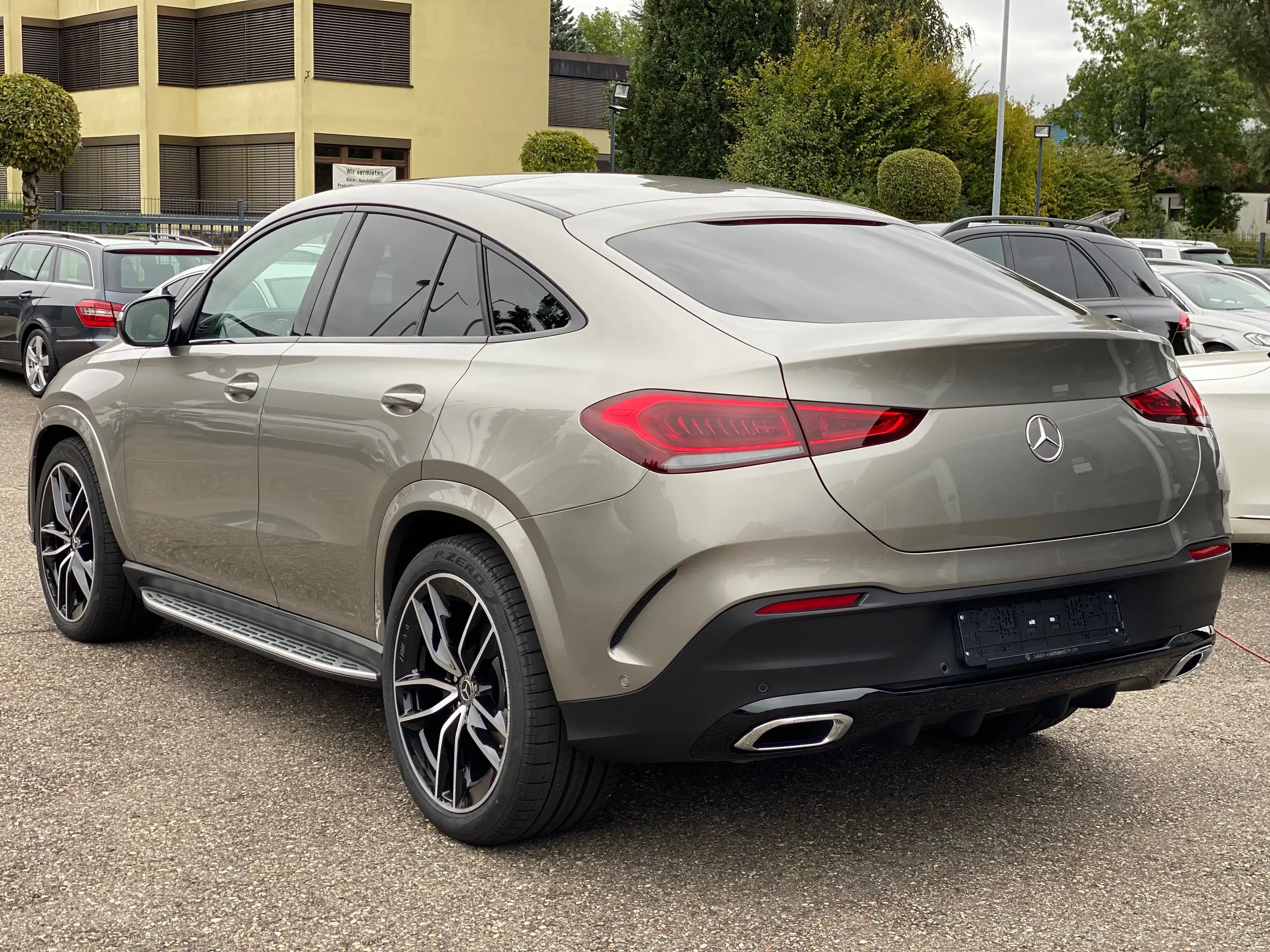 Mercedes-Benz - GLE 400