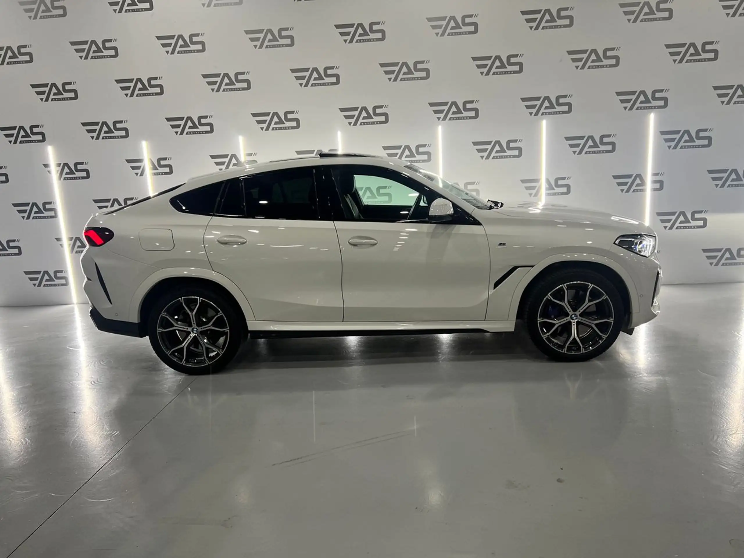 BMW - X6