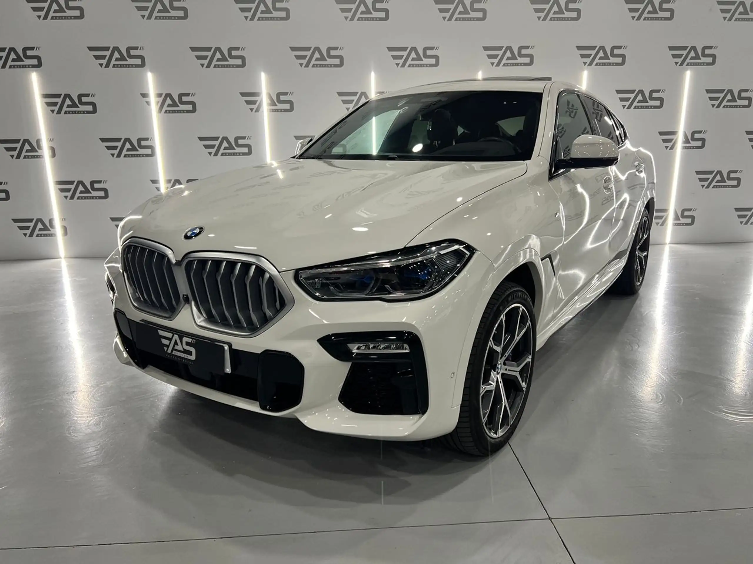 BMW - X6