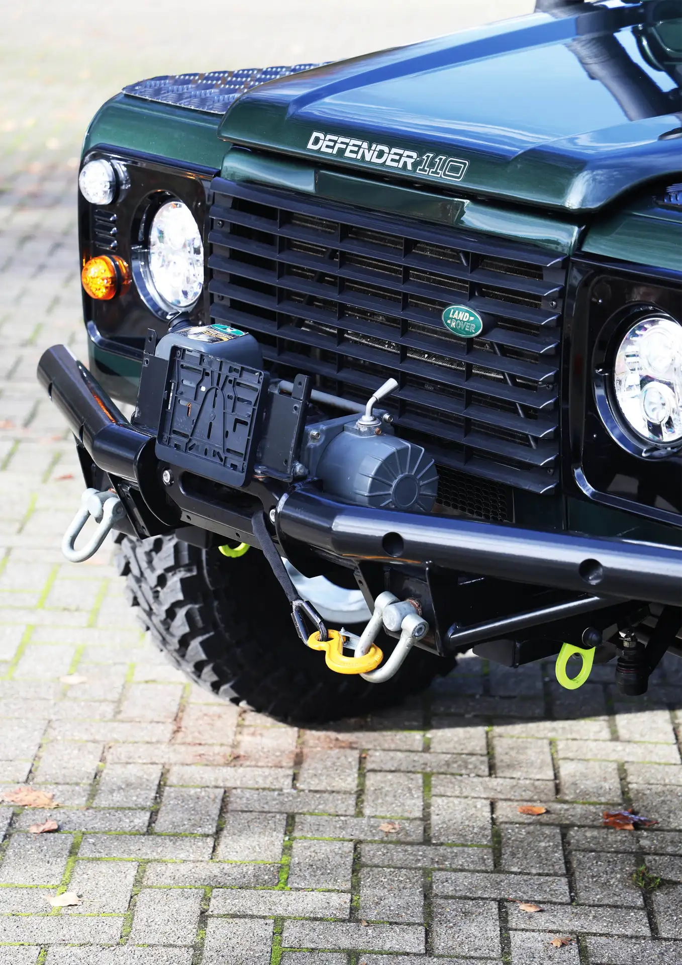 Land Rover - Defender