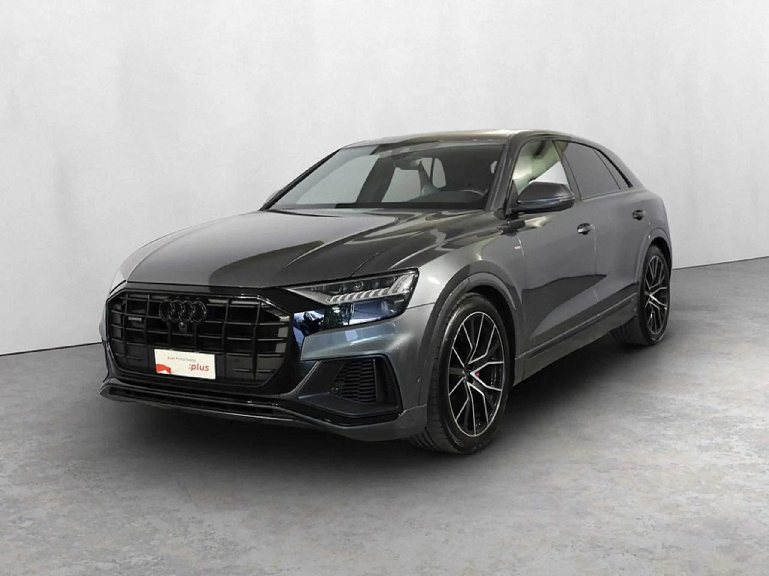 Audi - Q8