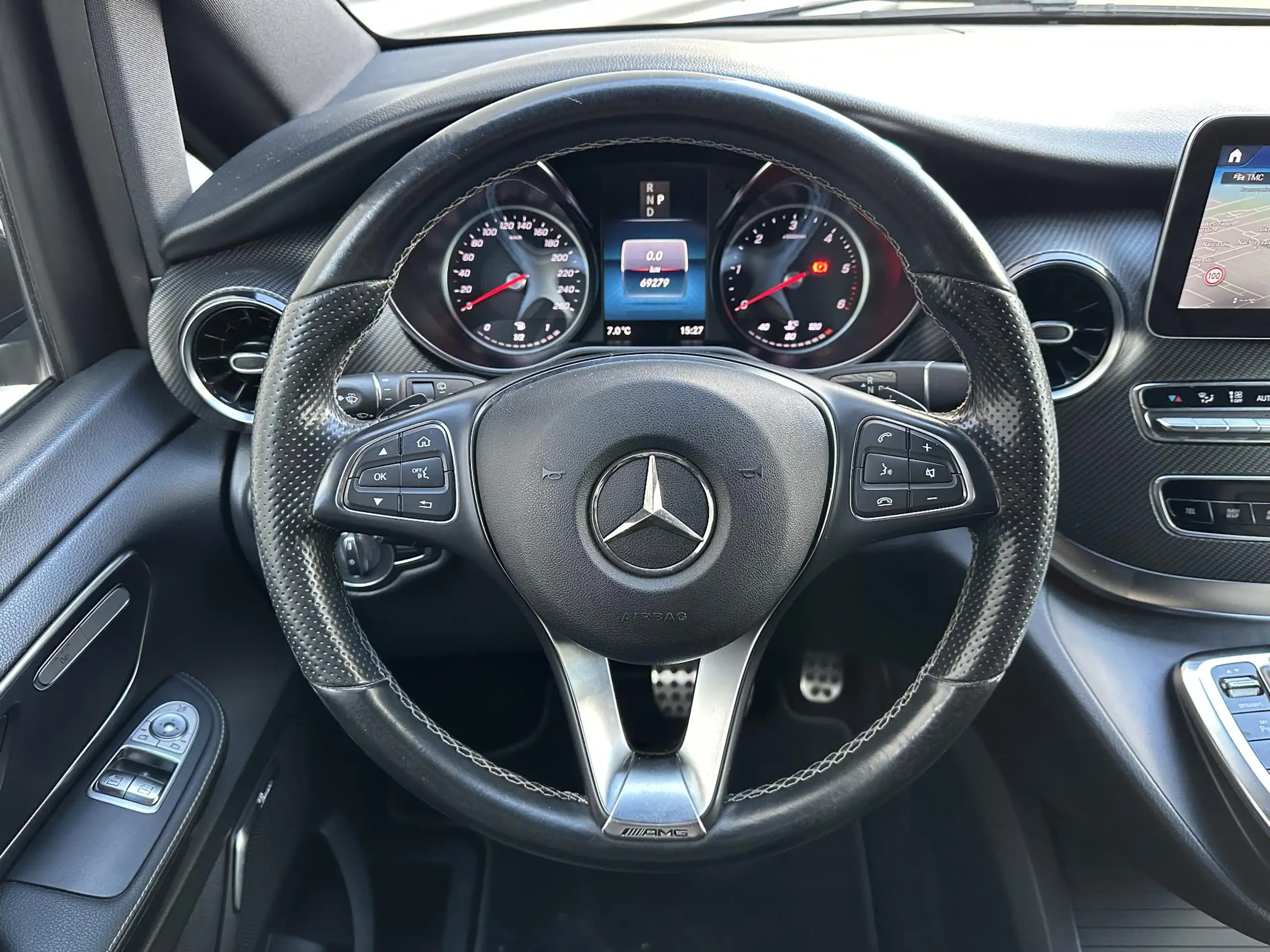 Mercedes-Benz - V 300