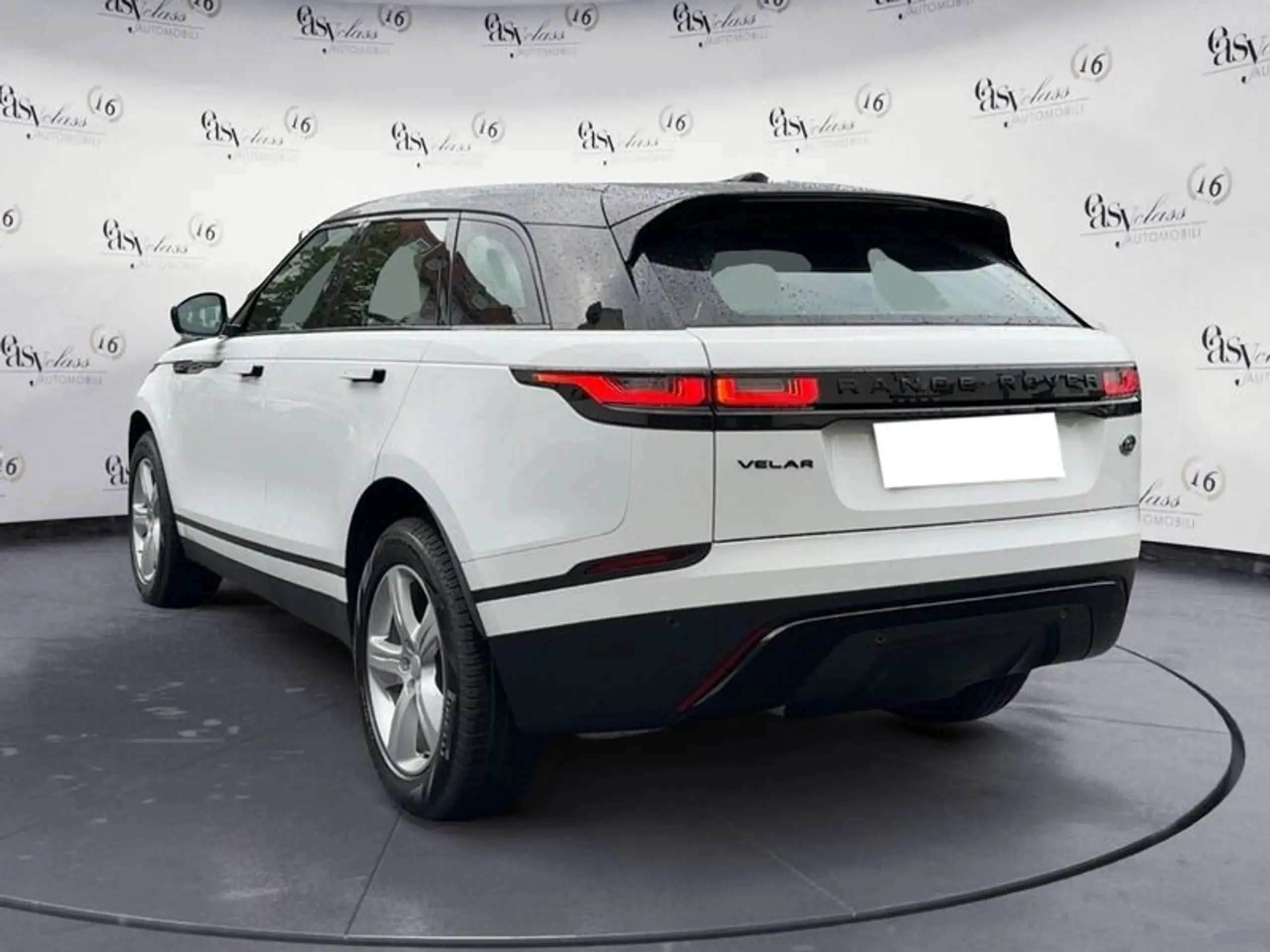 Land Rover - Range Rover Velar