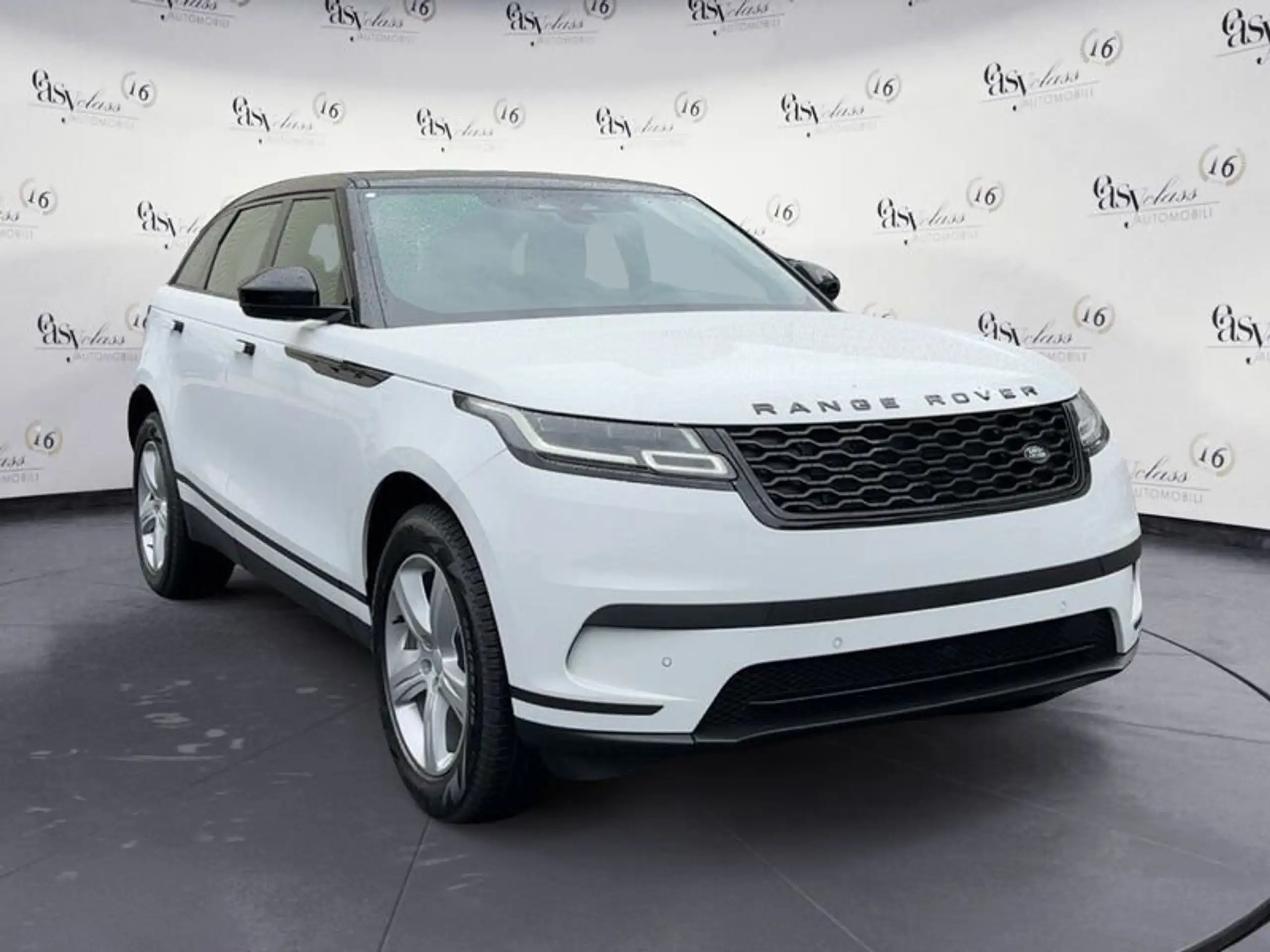 Land Rover - Range Rover Velar