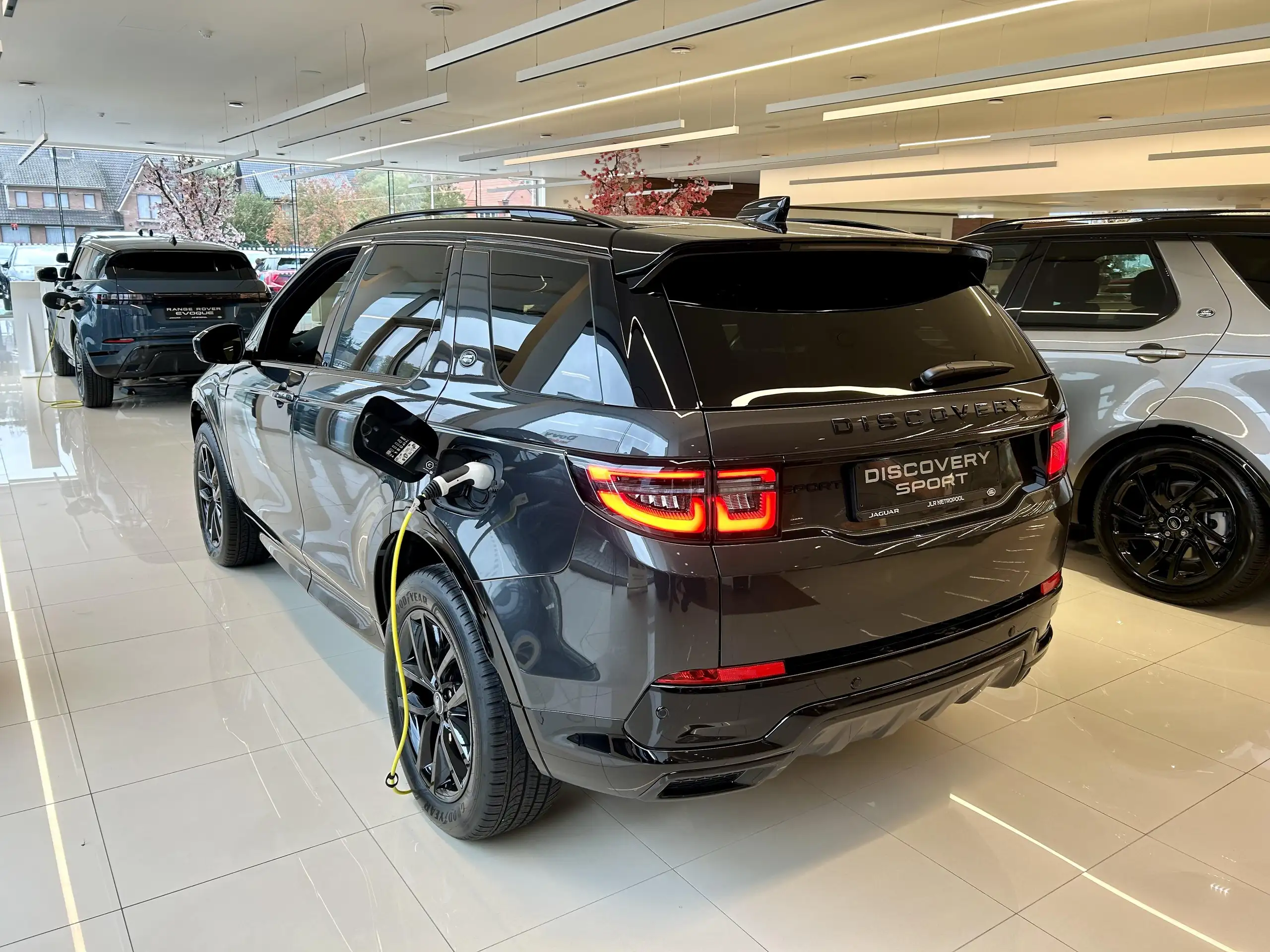 Land Rover - Discovery Sport