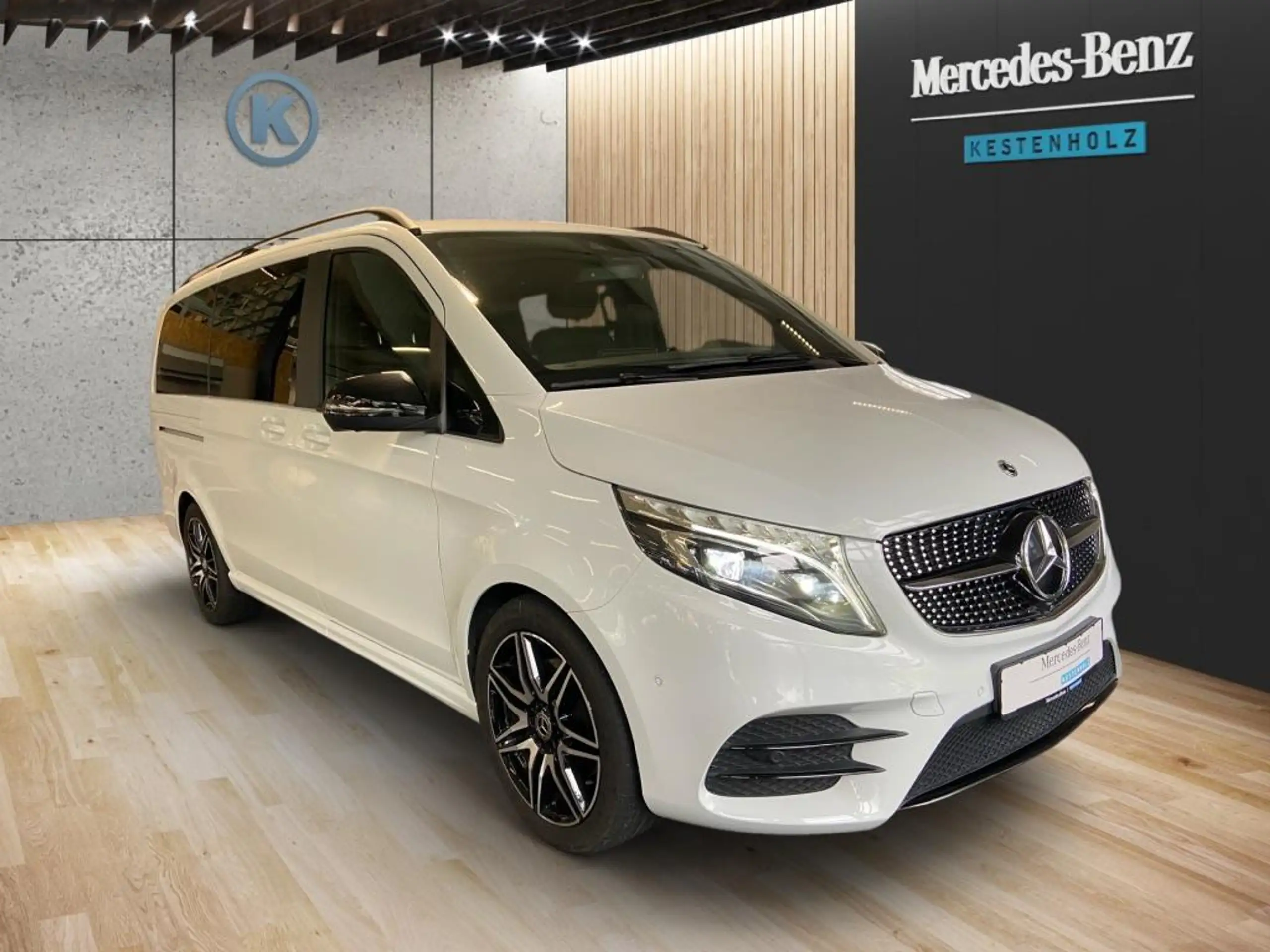 Mercedes-Benz - V 250