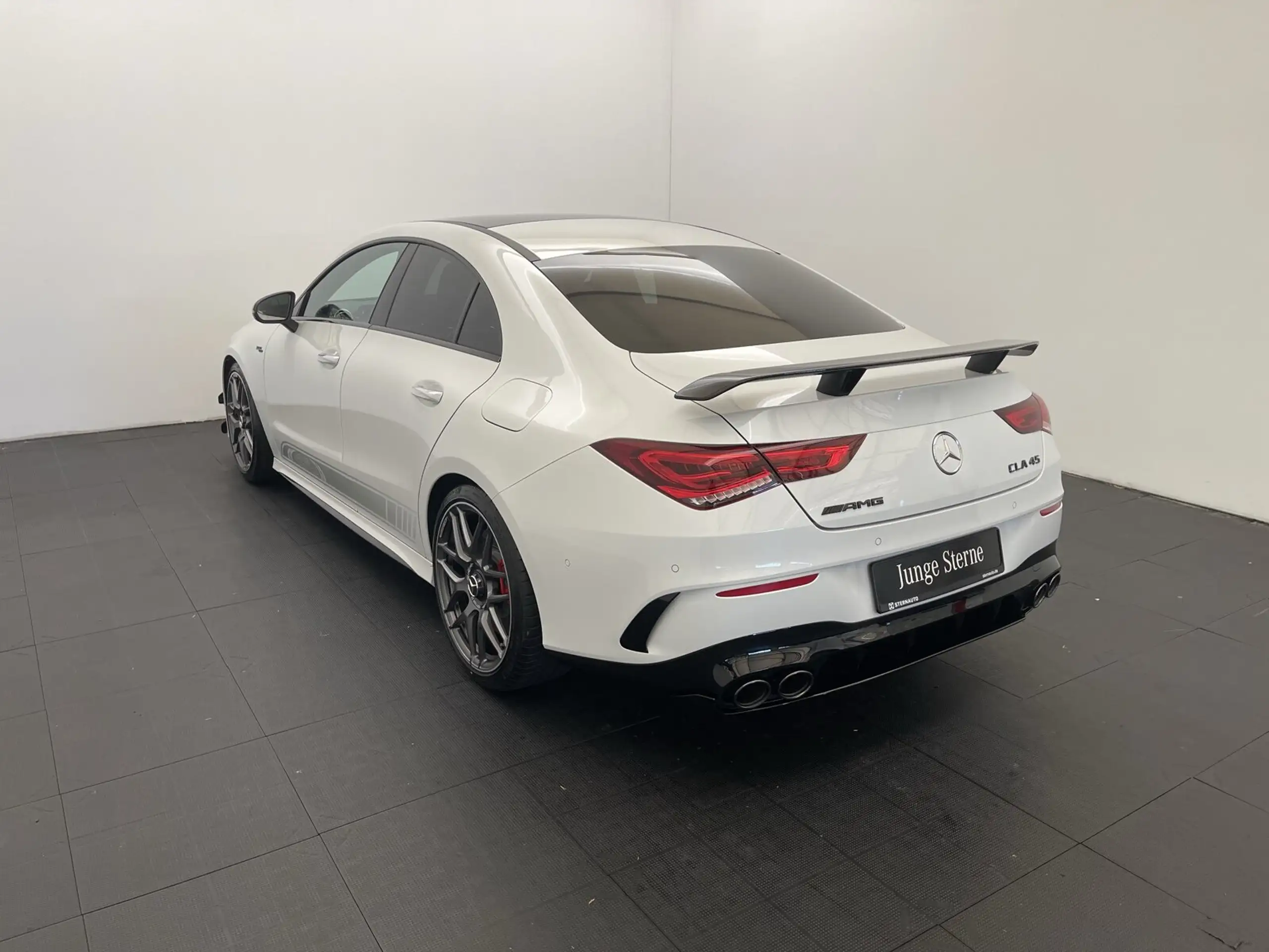 Mercedes-Benz - CLA 45 AMG