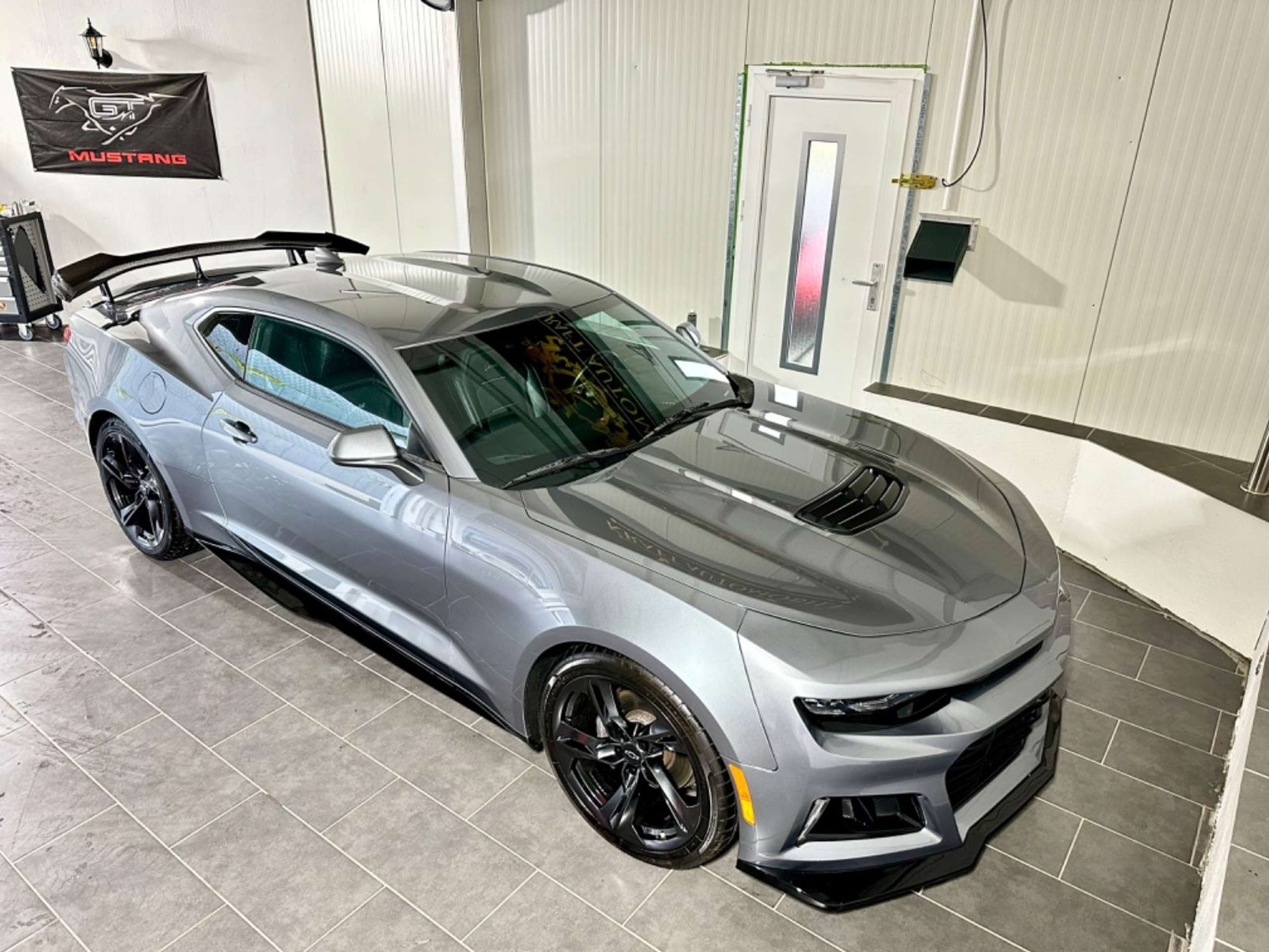 Chevrolet - Camaro