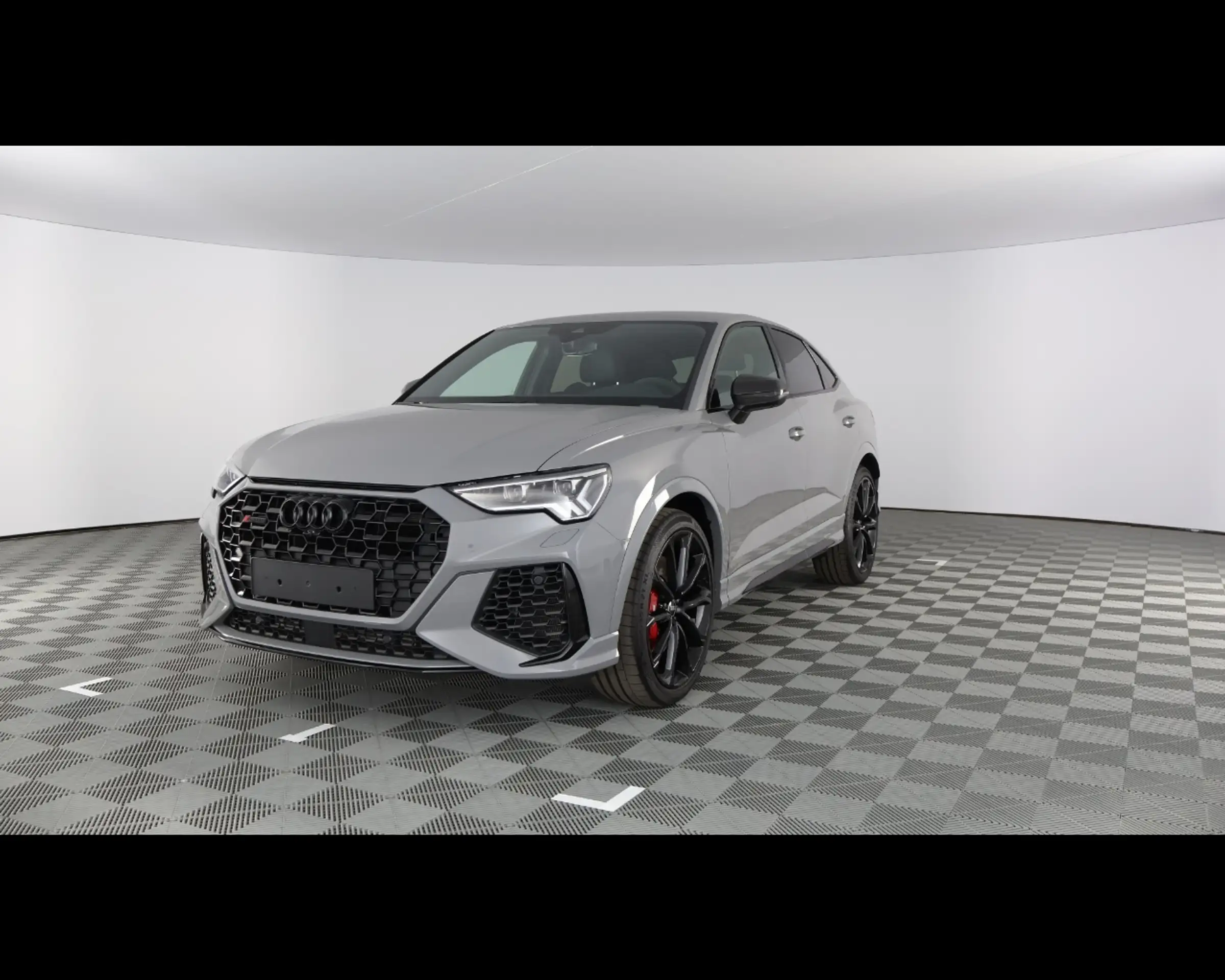 Audi - RS Q3