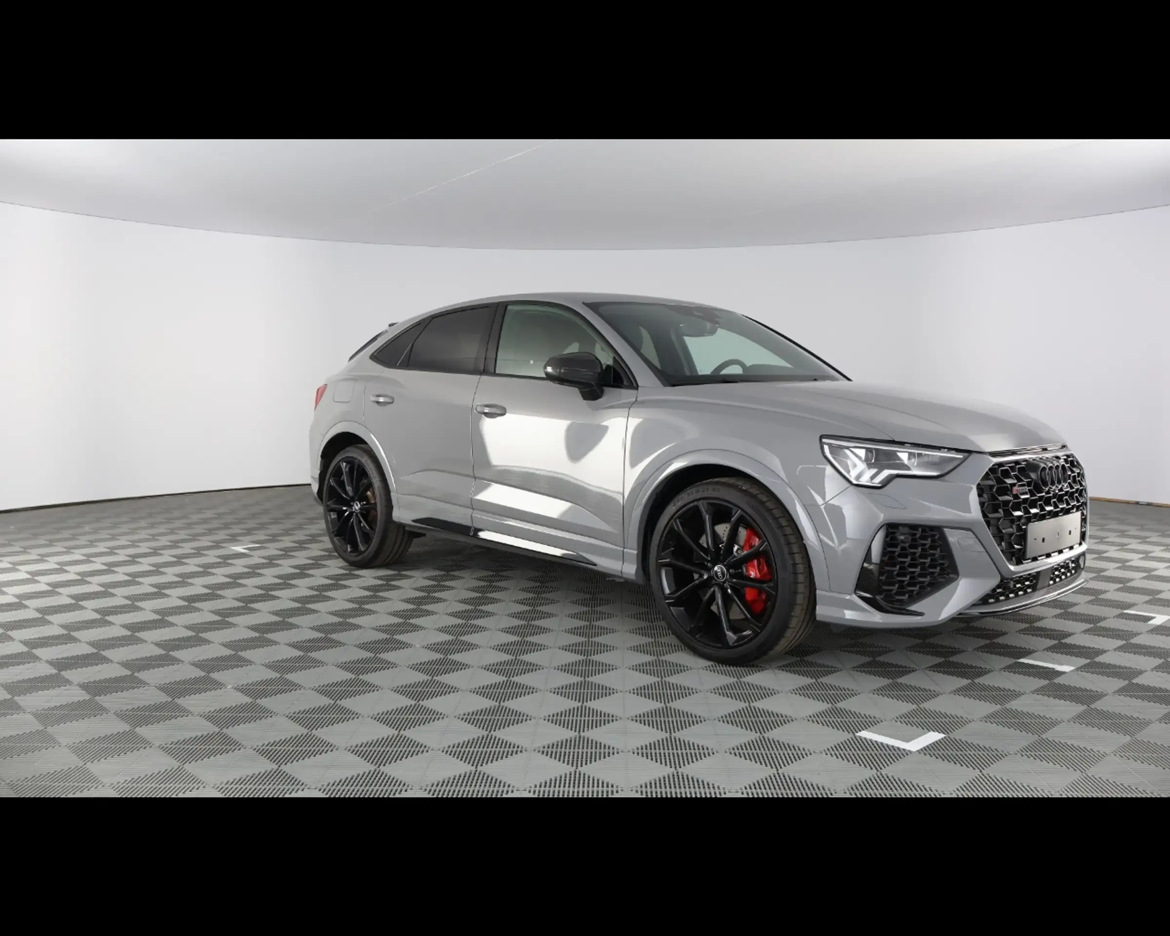 Audi - RS Q3