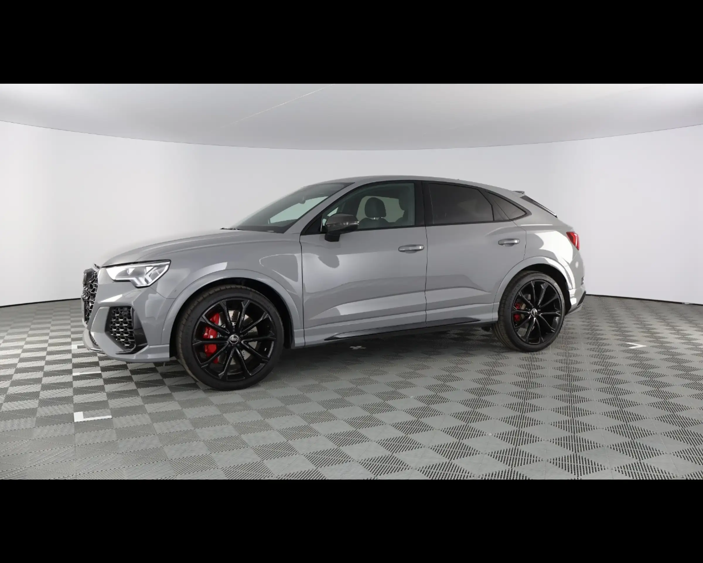 Audi - RS Q3