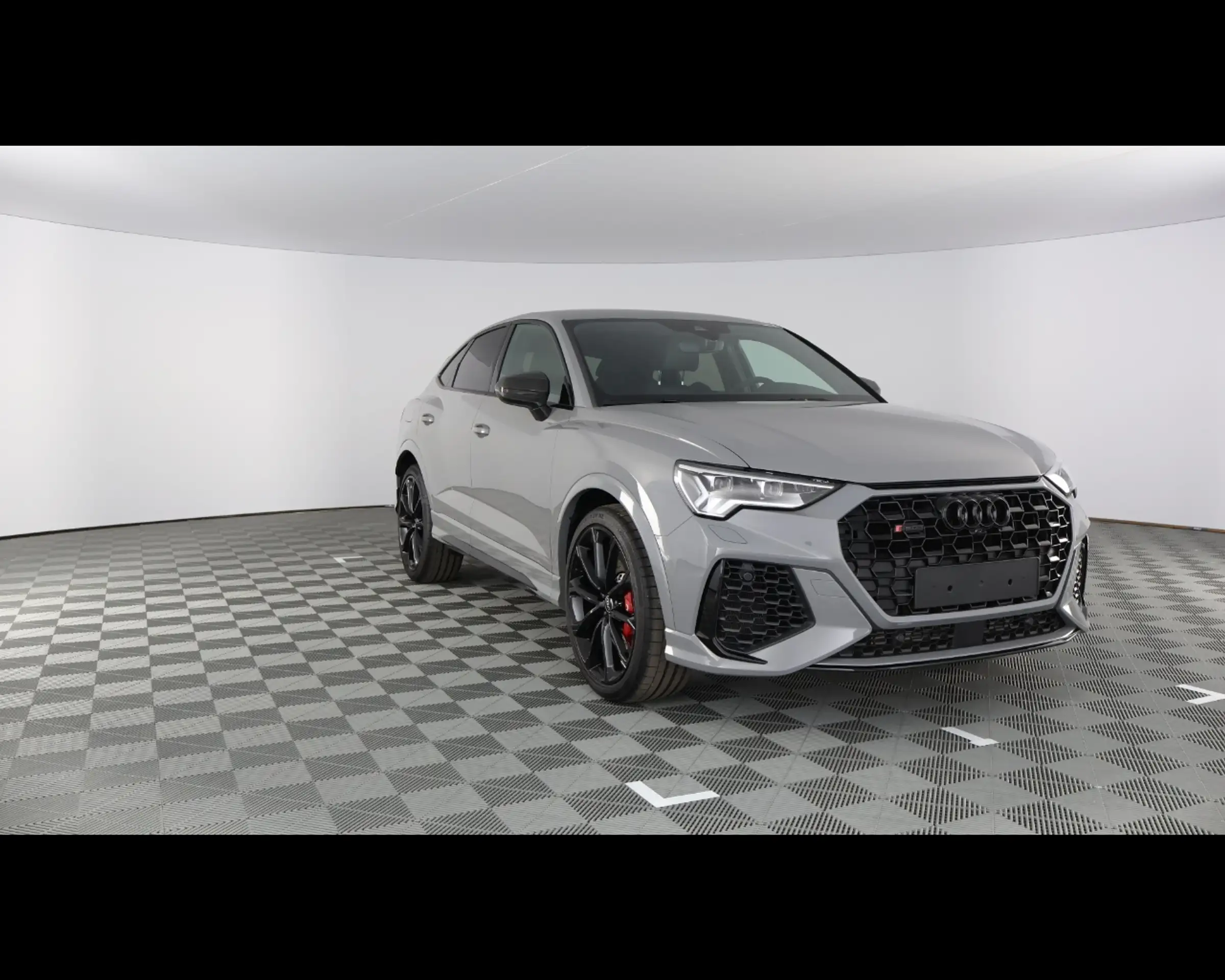 Audi - RS Q3