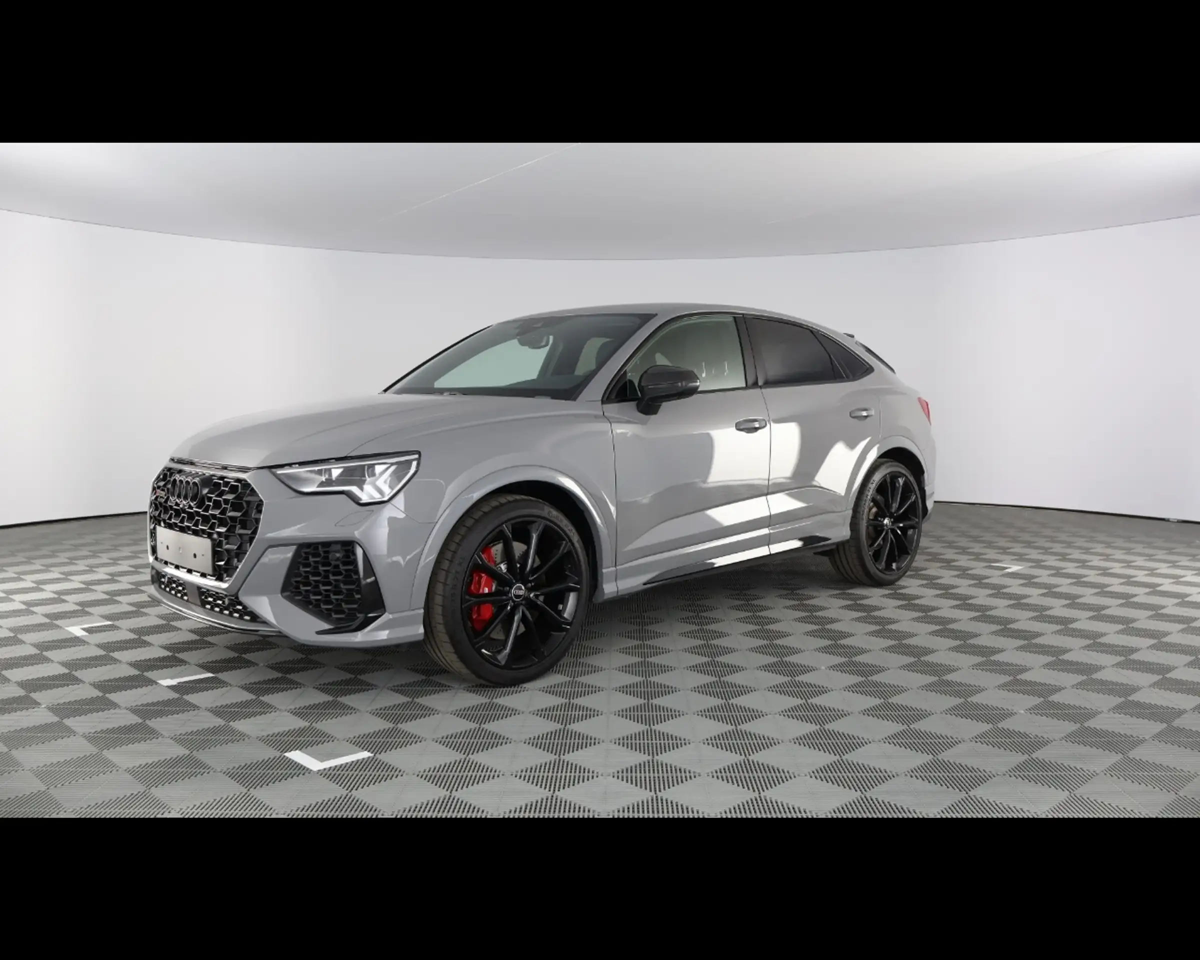 Audi - RS Q3