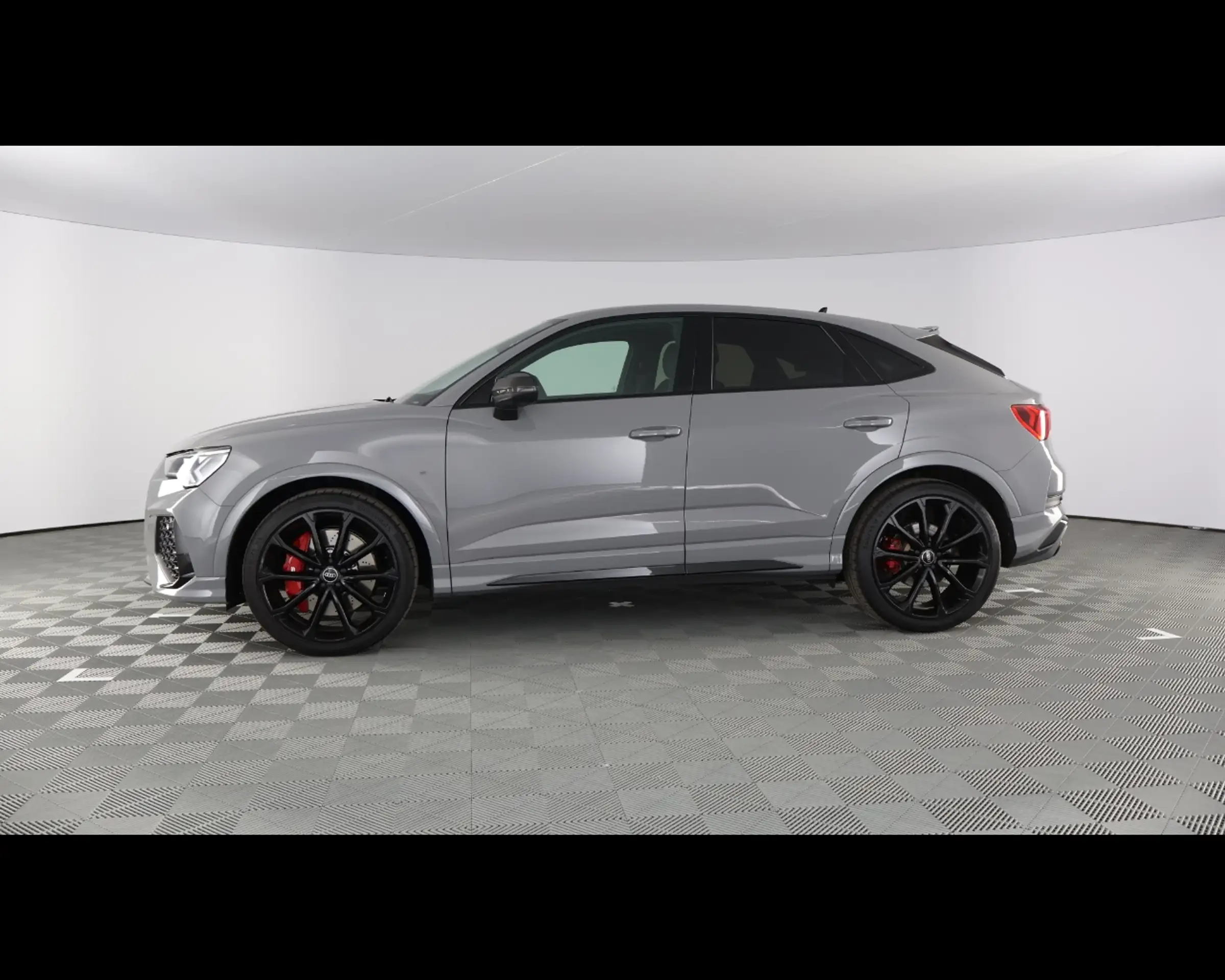 Audi - RS Q3