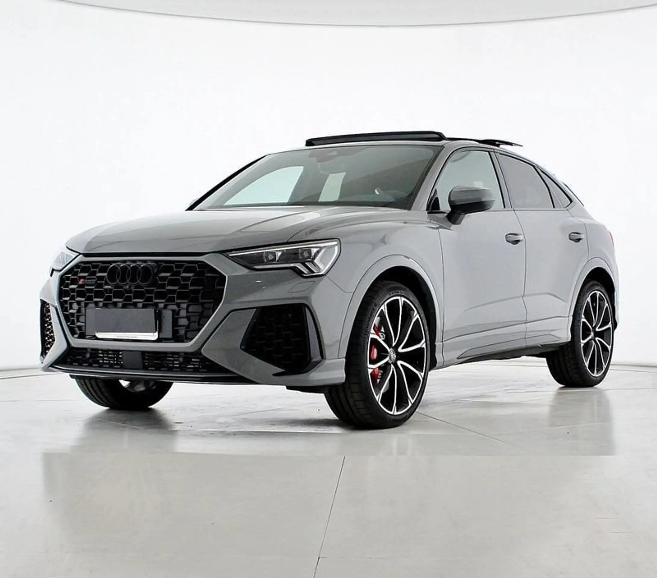 Audi - RS Q3