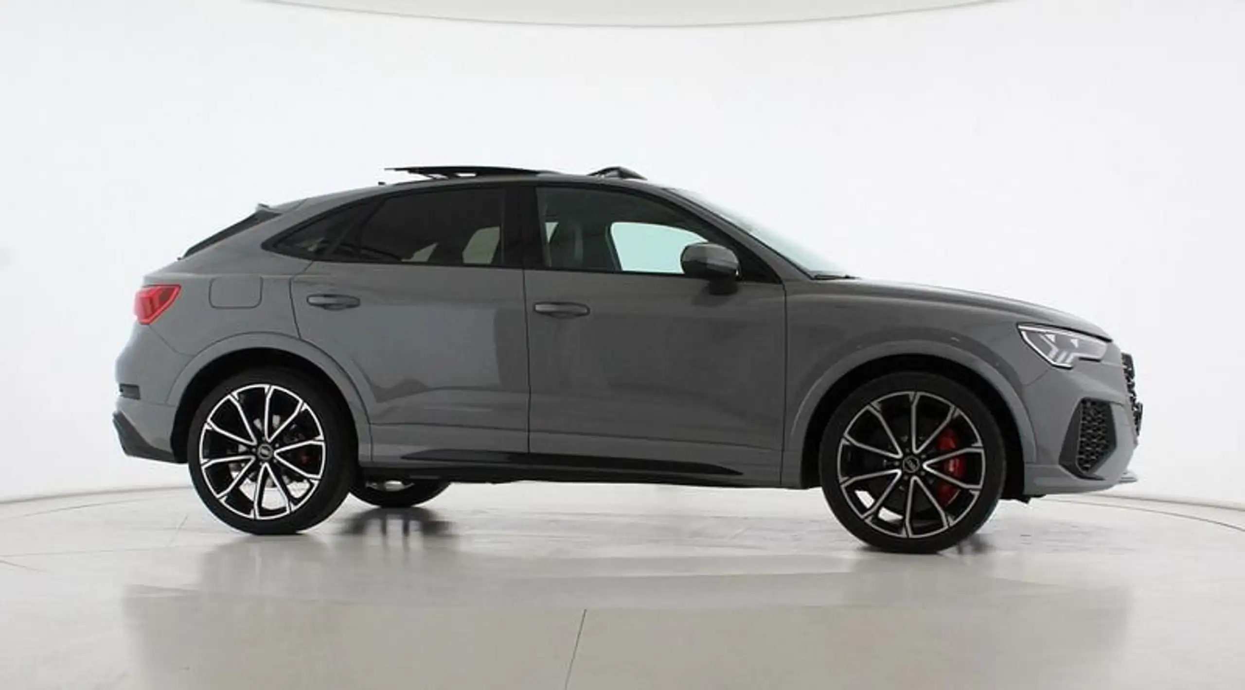 Audi - RS Q3