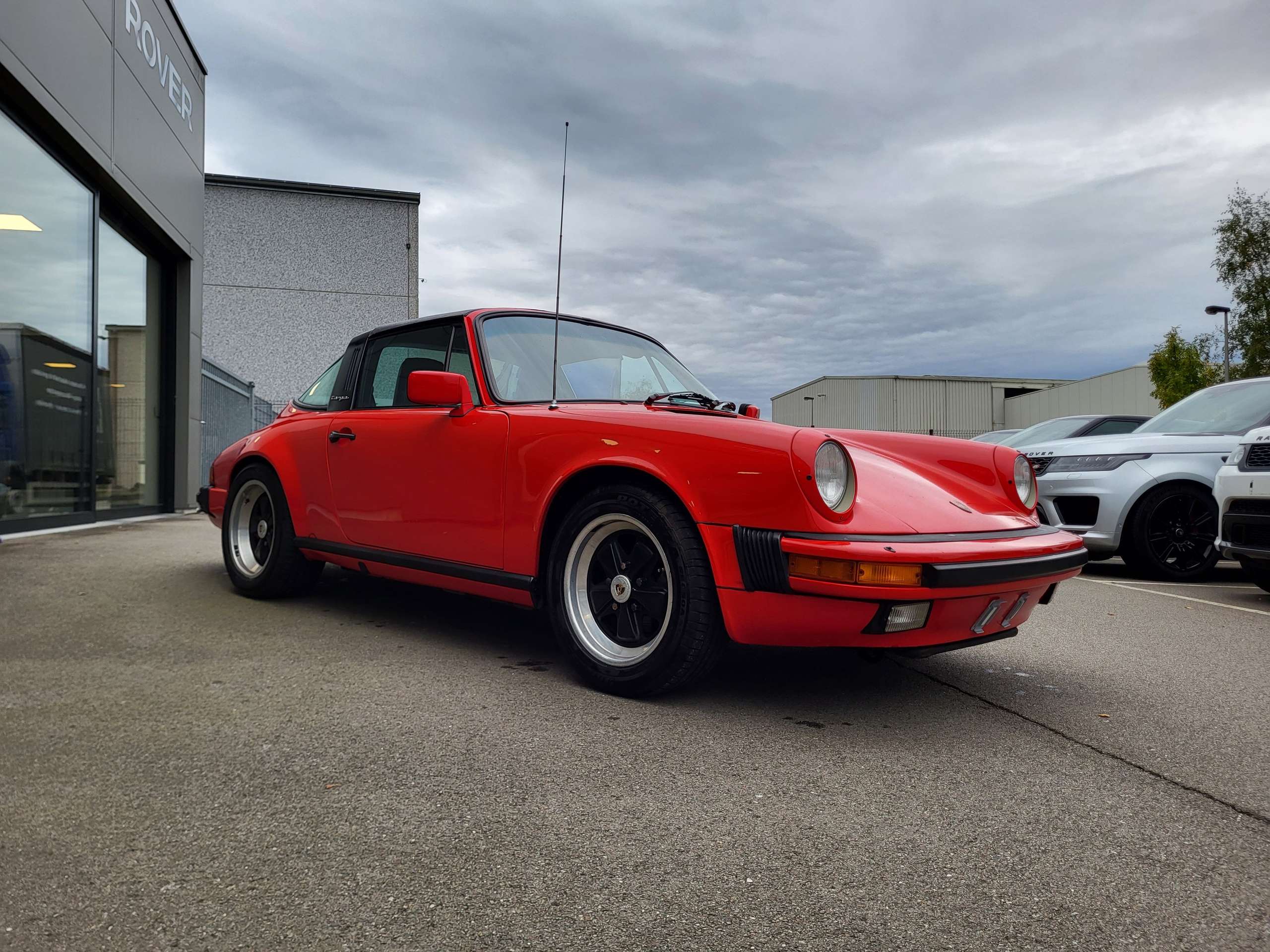 Porsche - 911