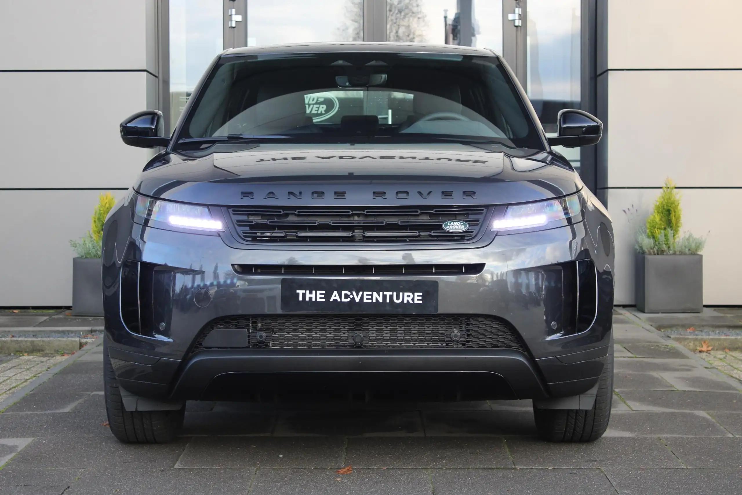 Land Rover - Range Rover Evoque