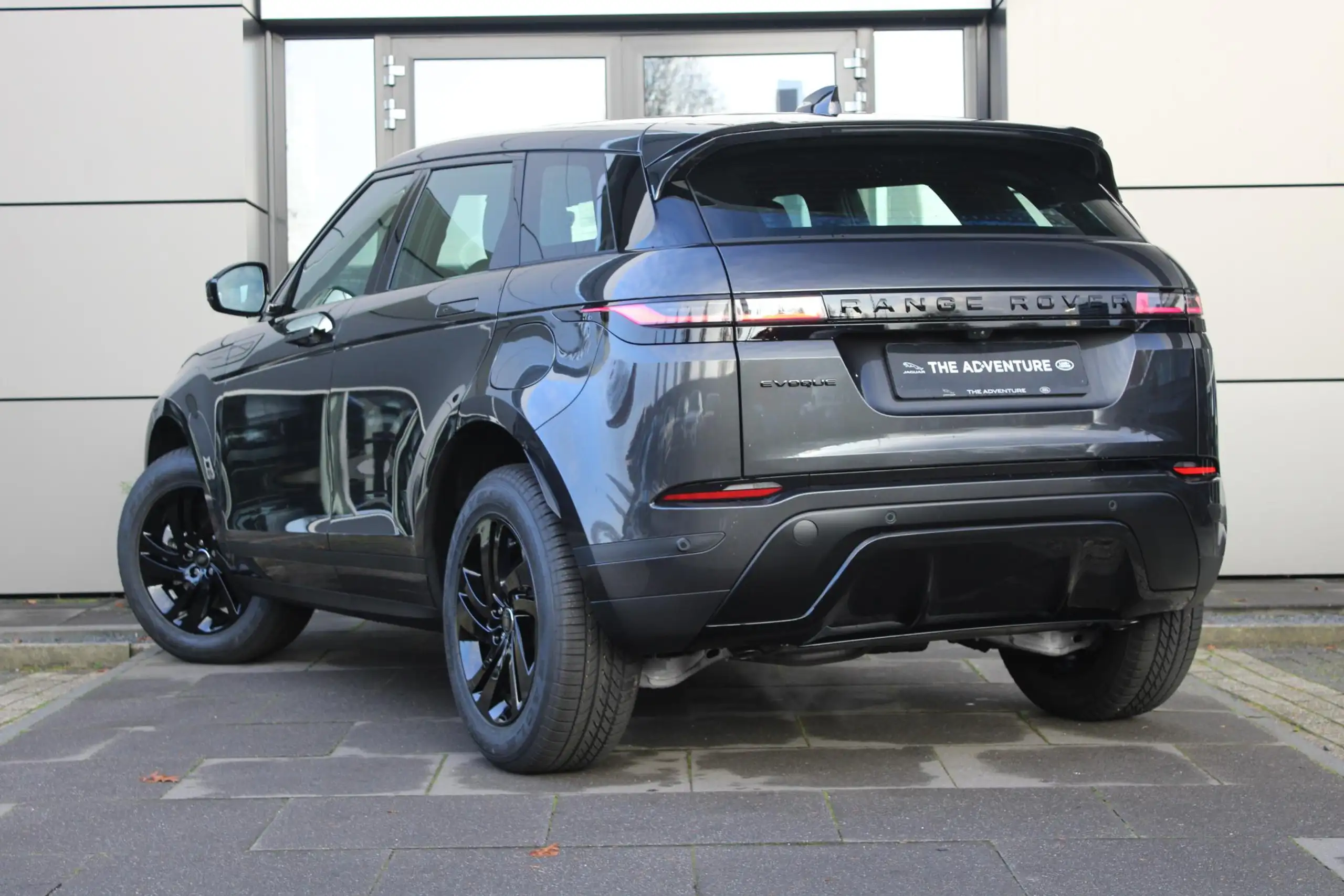 Land Rover - Range Rover Evoque