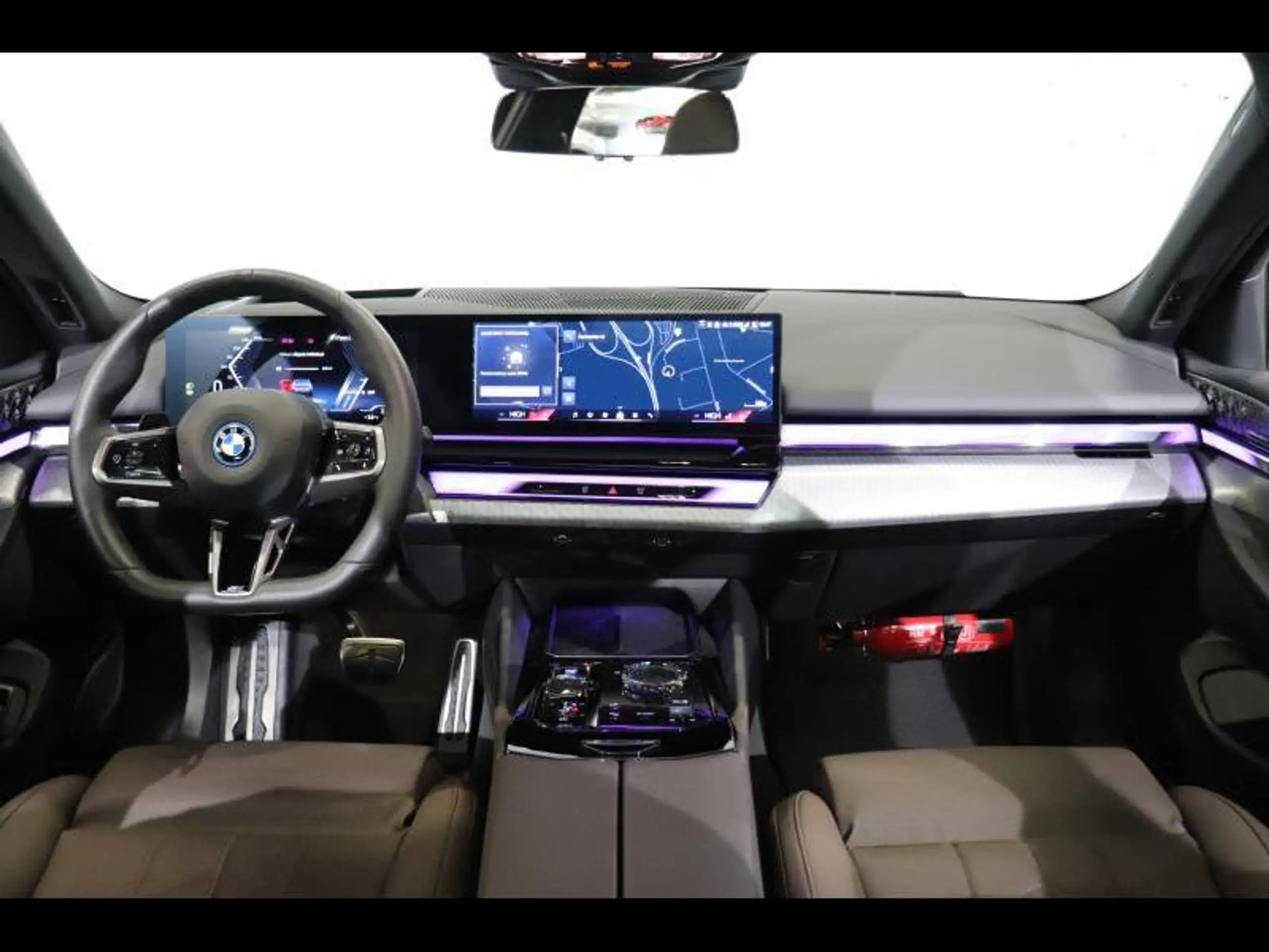 BMW - i5