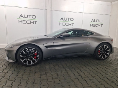 Aston Martin - V8 Vantage