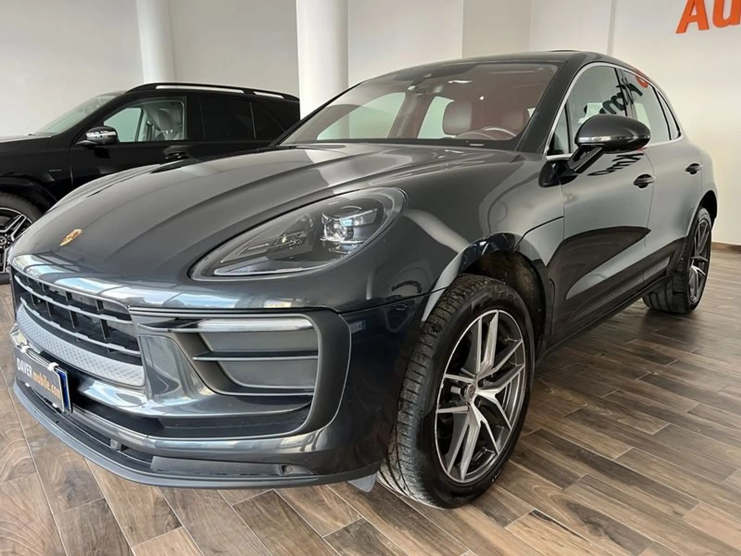 Porsche - Macan