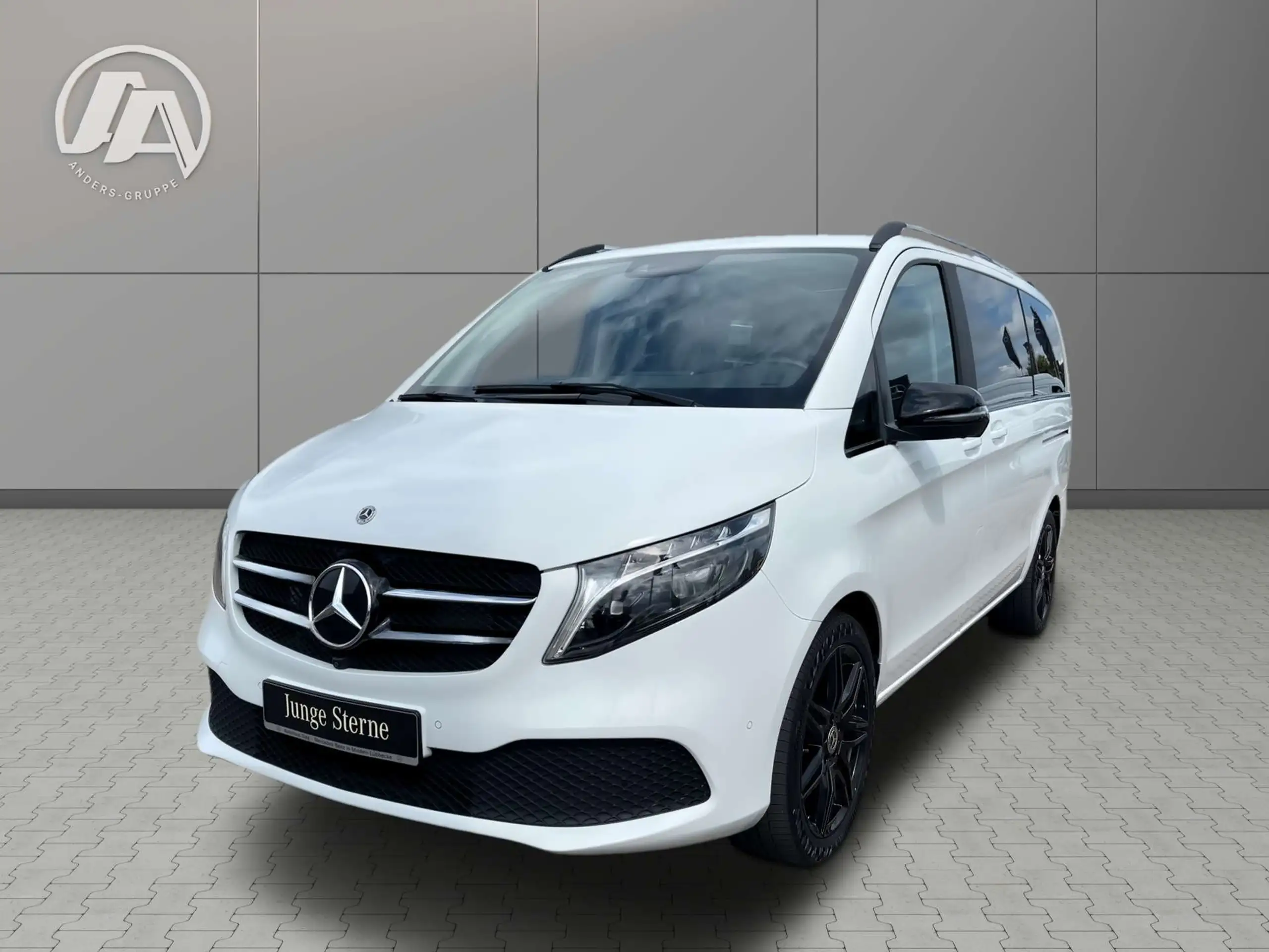 Mercedes-Benz - V 250