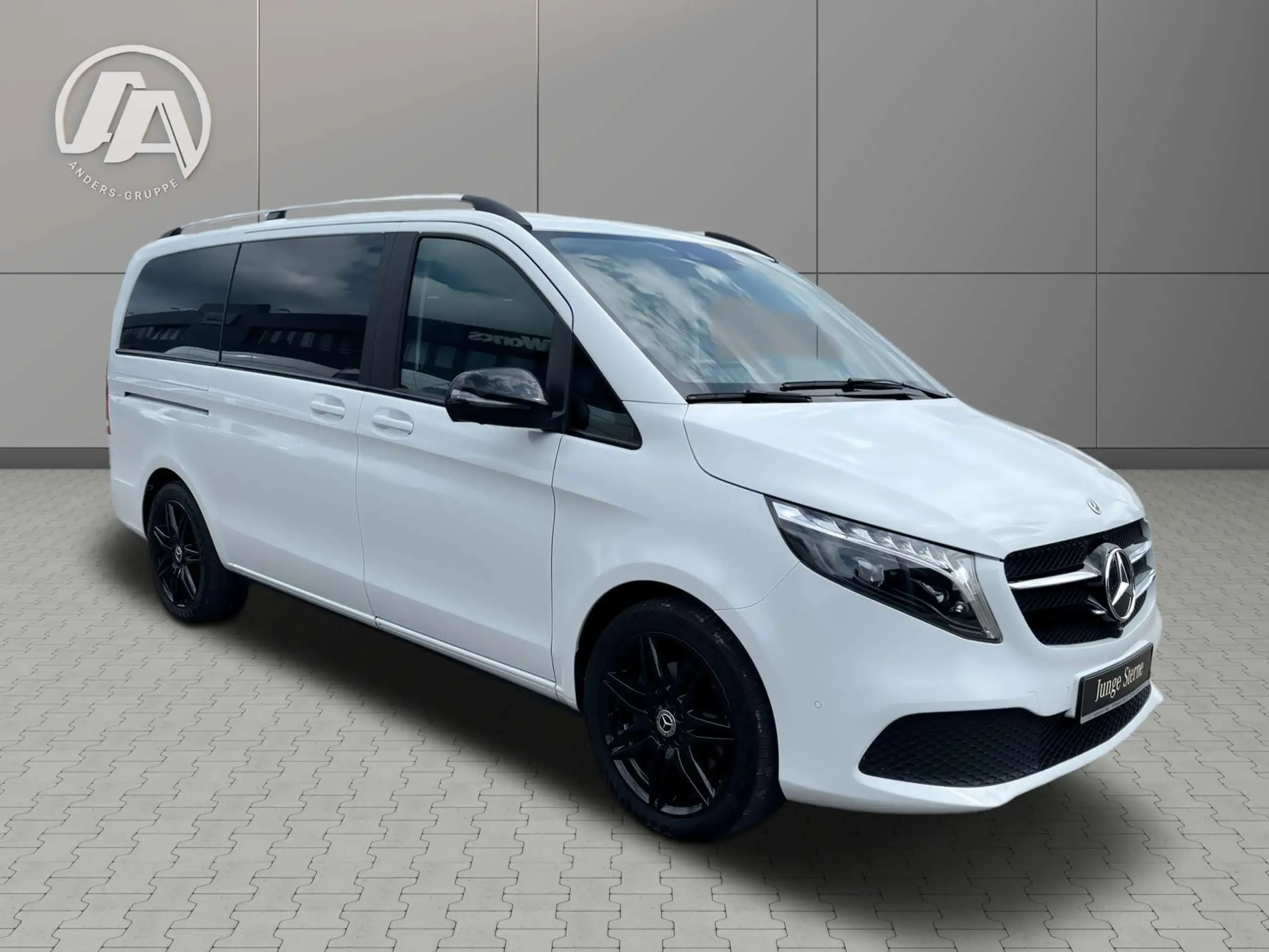 Mercedes-Benz - V 250