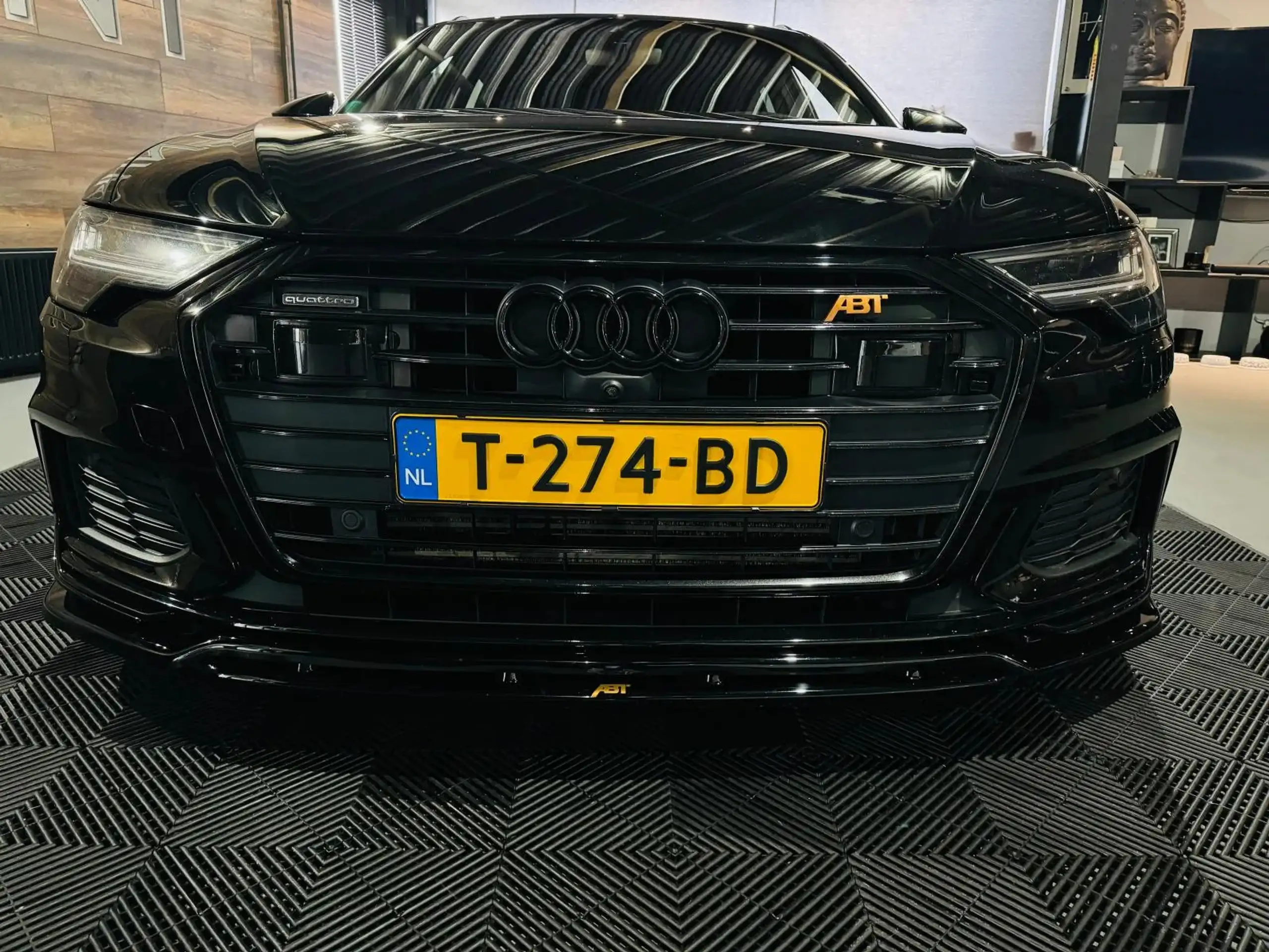 Audi - A6