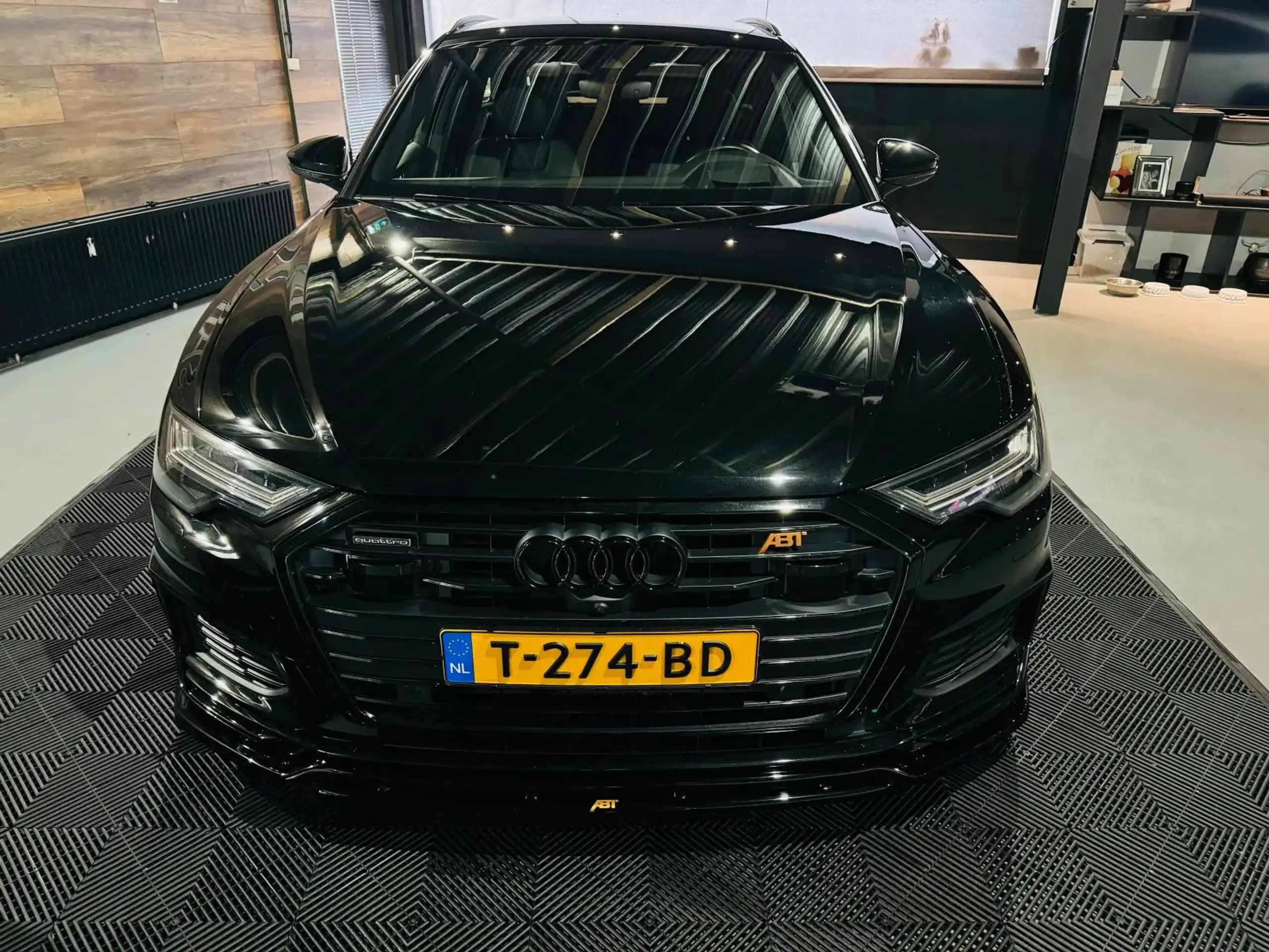 Audi - A6